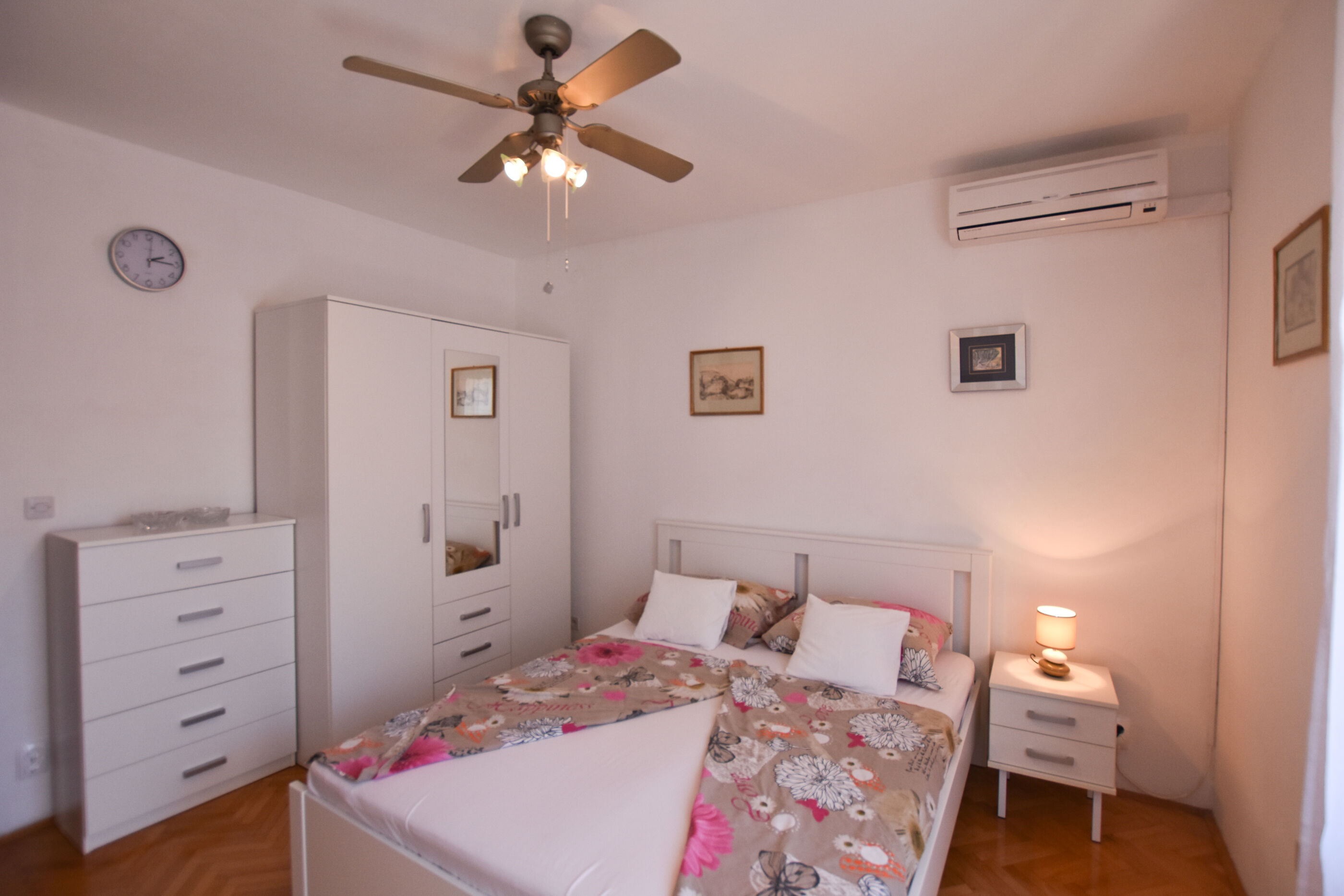 Room Vesna 62261-S1
