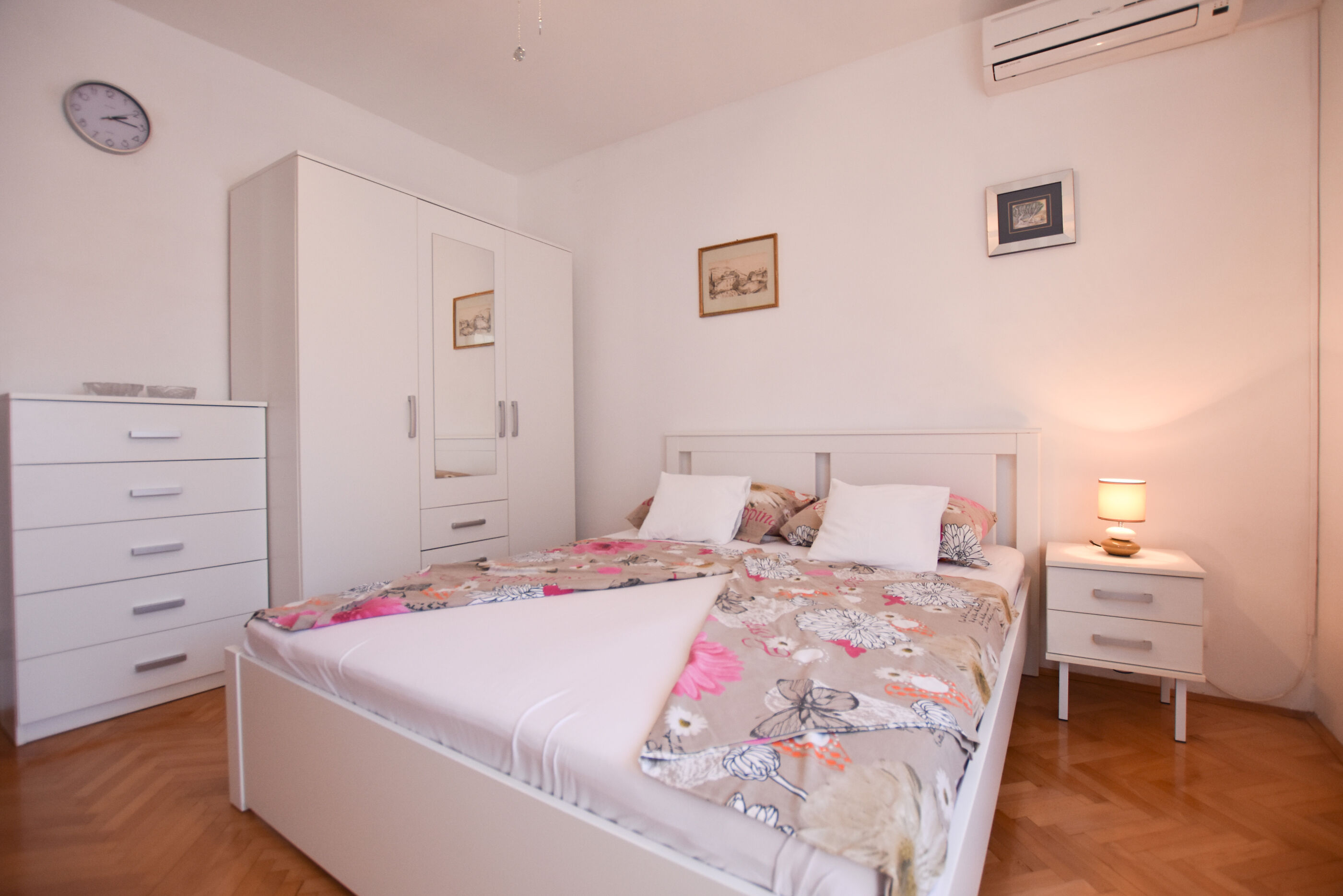 Room Vesna 62261-S1