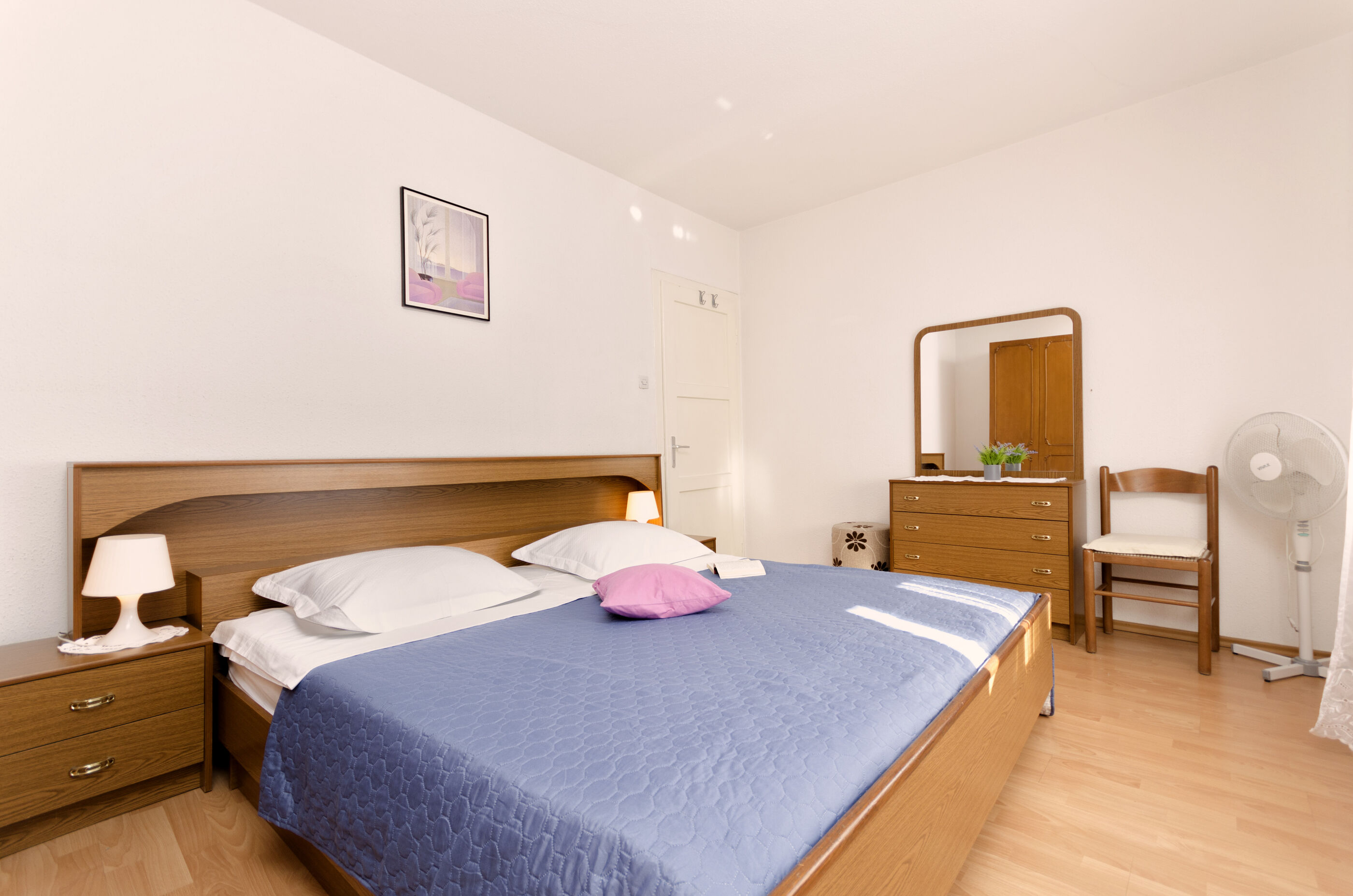 Apartment Violet 28611-A1