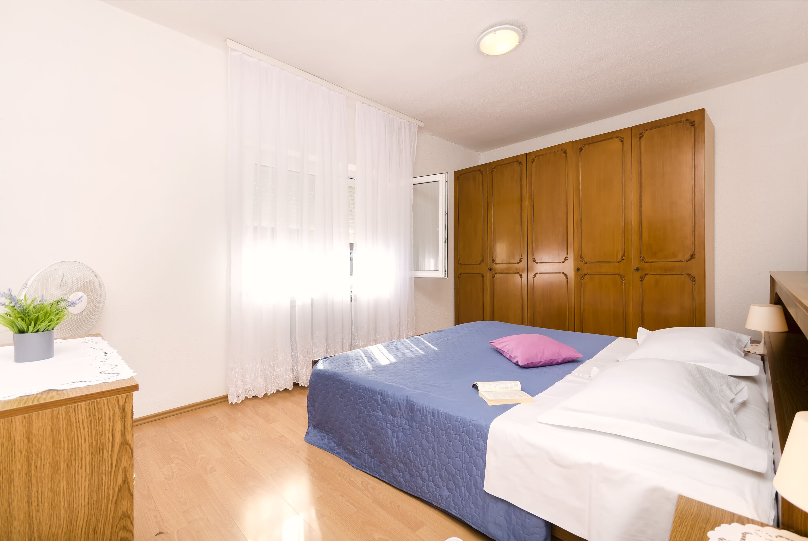 Apartment Violet 28611-A1