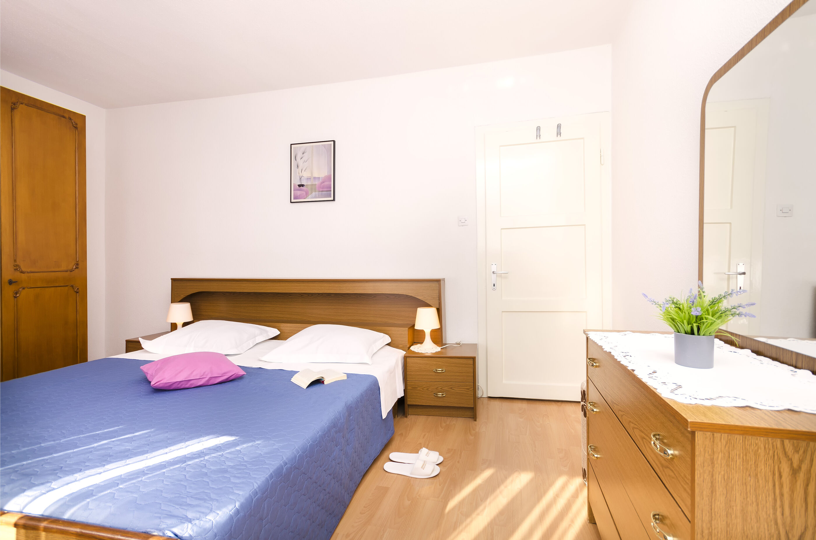 Apartment Violet 28611-A1