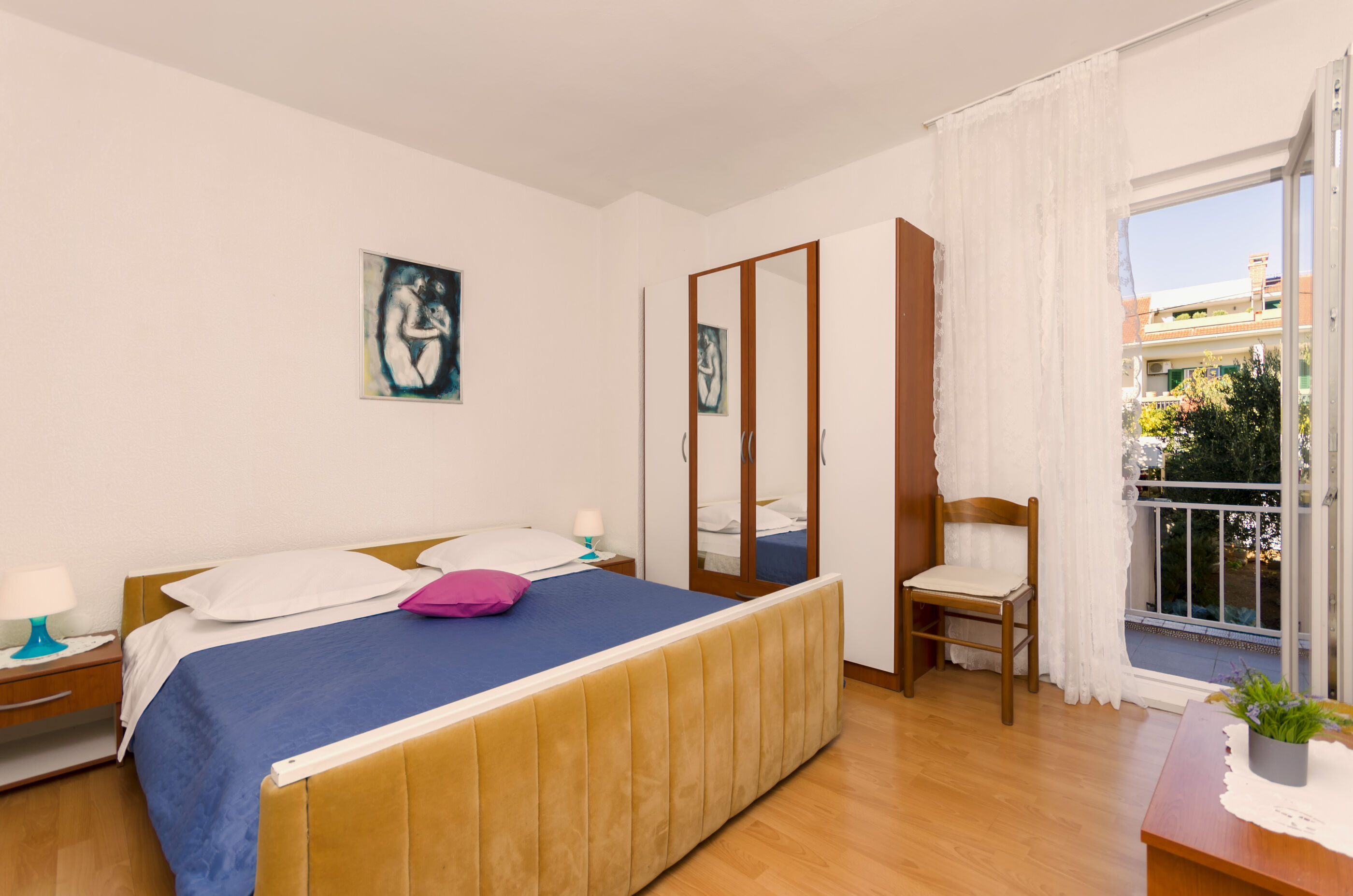 Apartment Violet 28611-A1