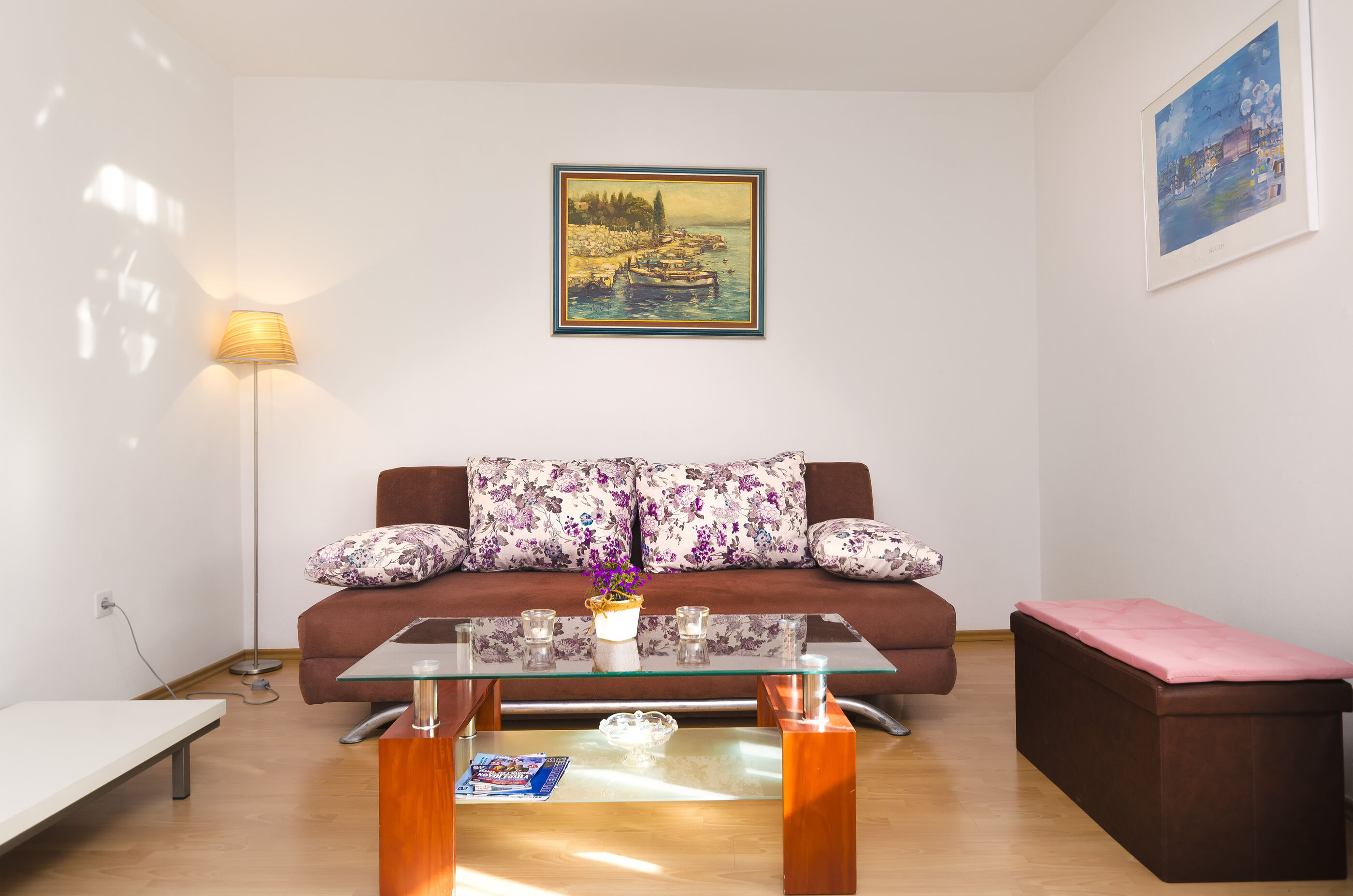 Apartment Violet 28611-A1