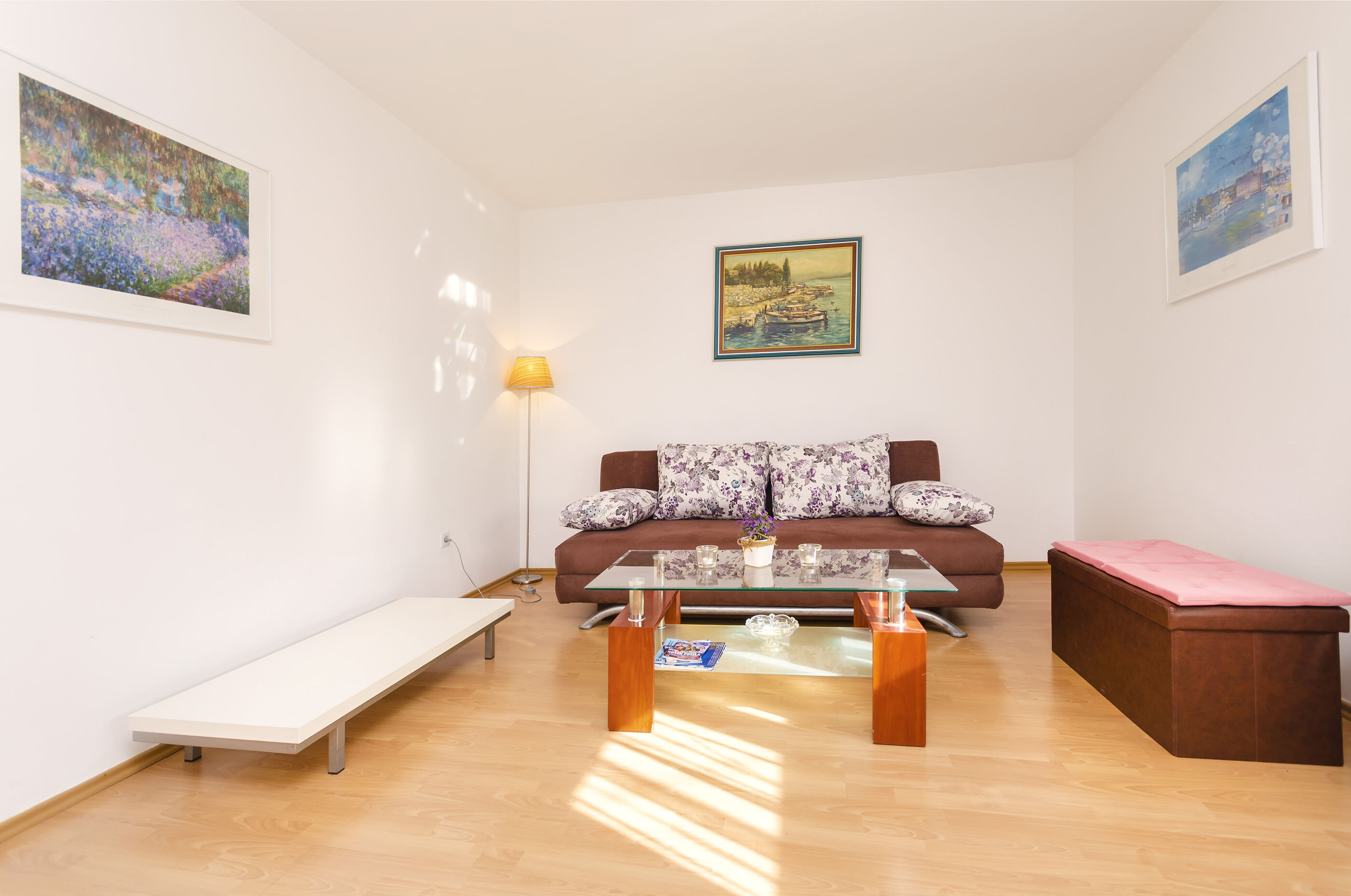 Apartment Violet 28611-A1