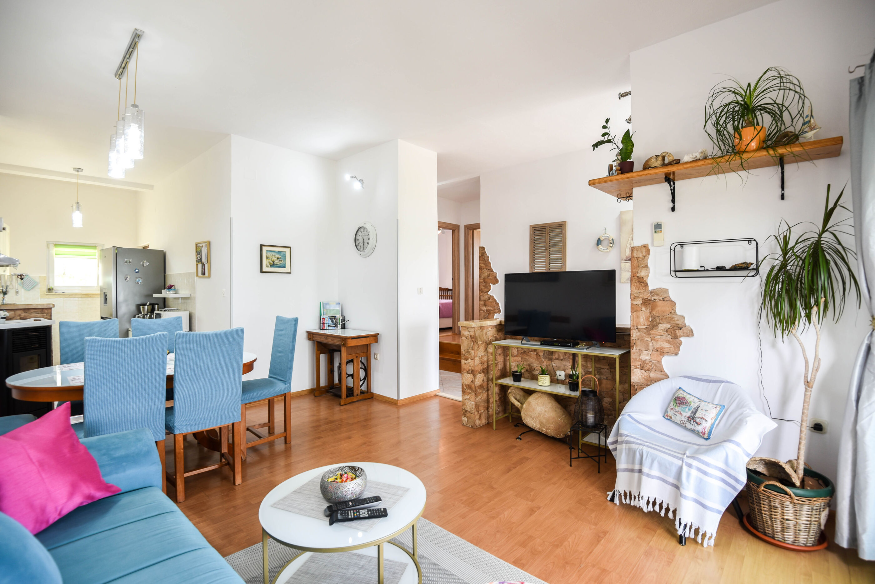 House Sandra 48881-A1