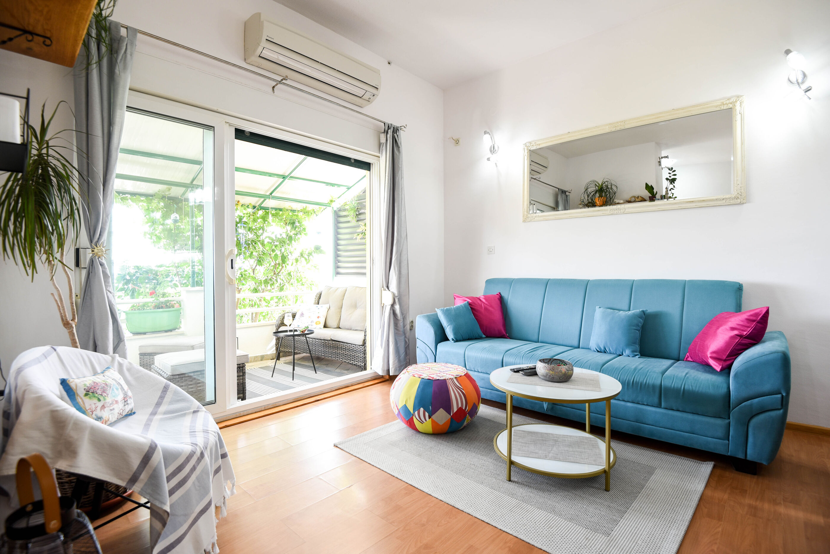 House Sandra 48881-A1