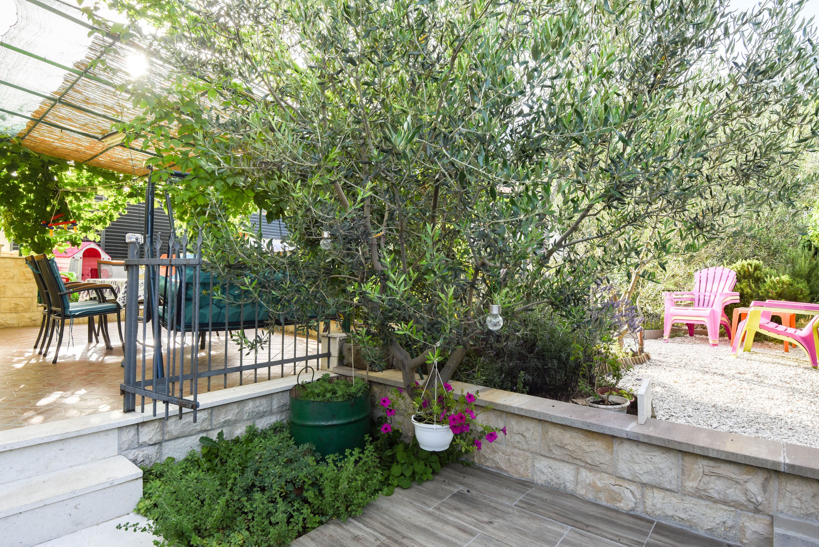 House Sandra 48881-A1