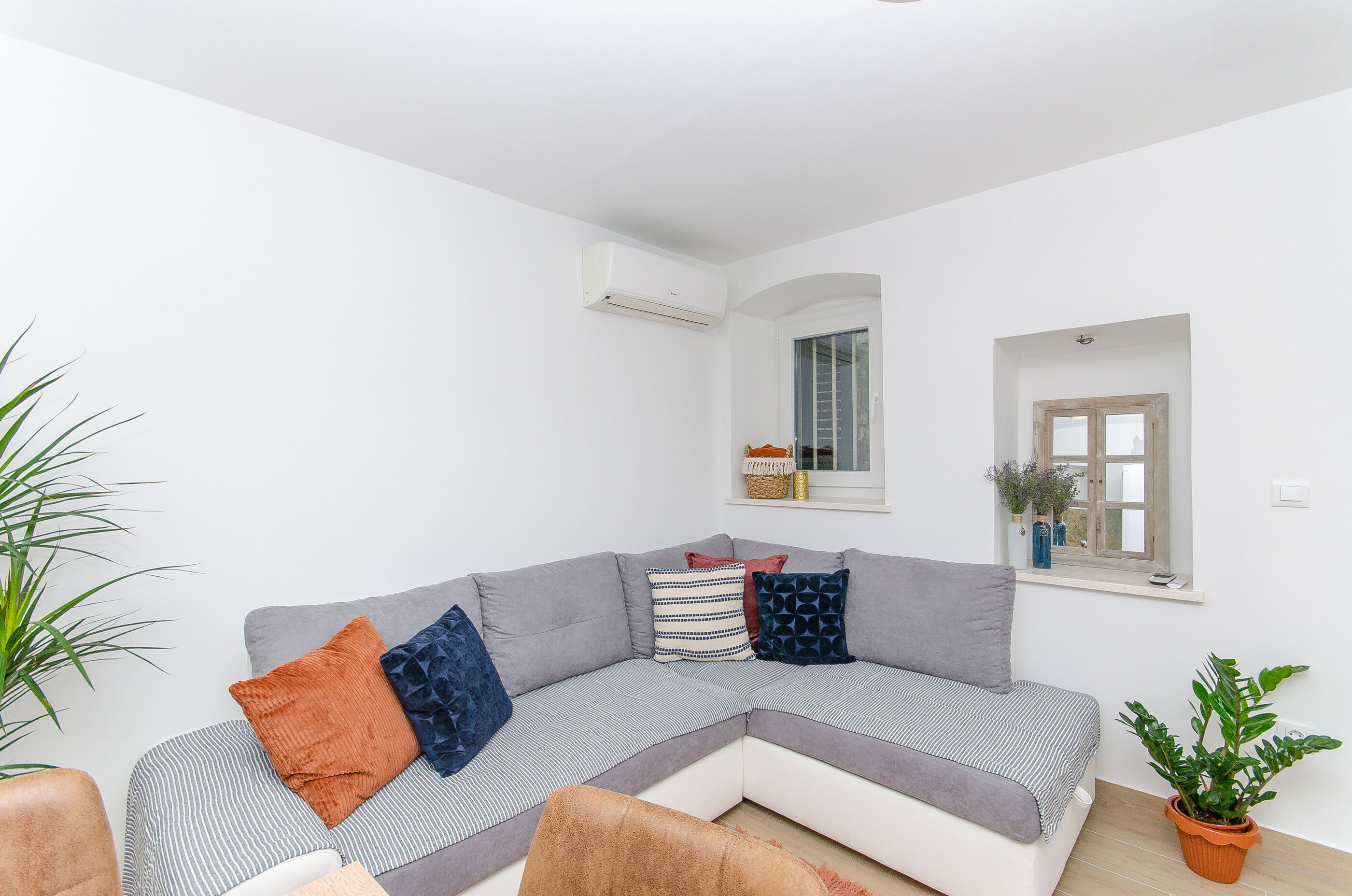 Apartment Sweet Nest 89481-A1