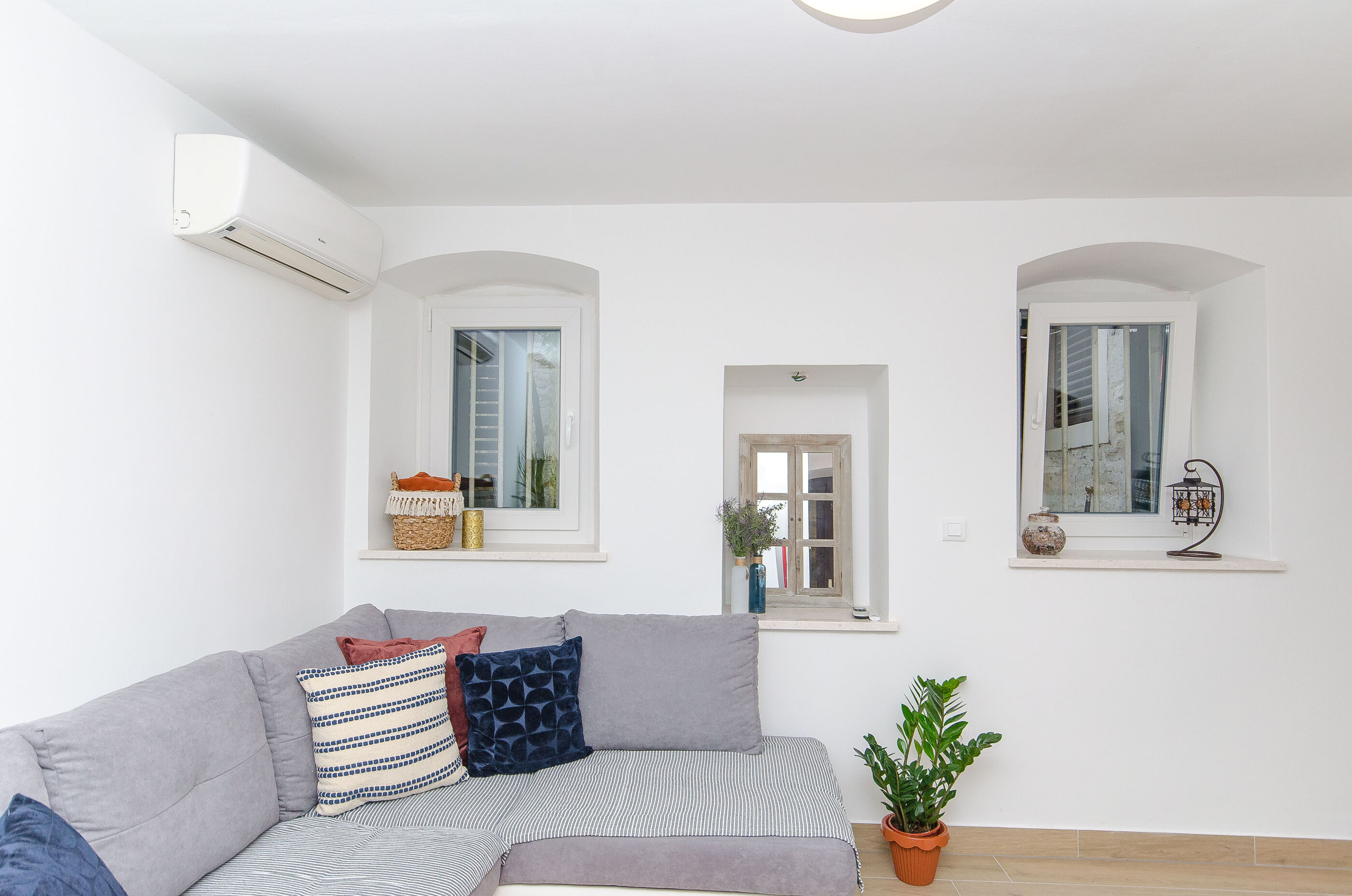 Apartment Sweet Nest 89481-A1