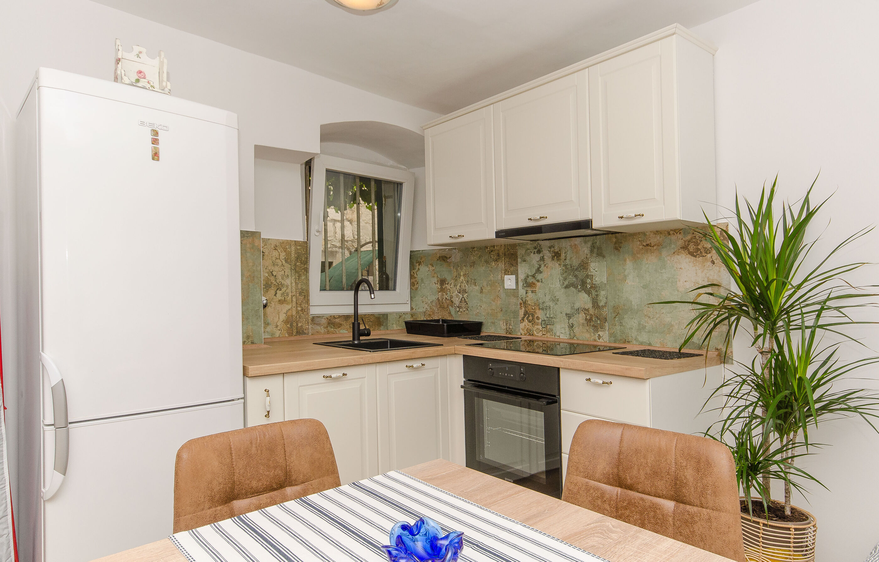 Apartment Sweet Nest 89481-A1