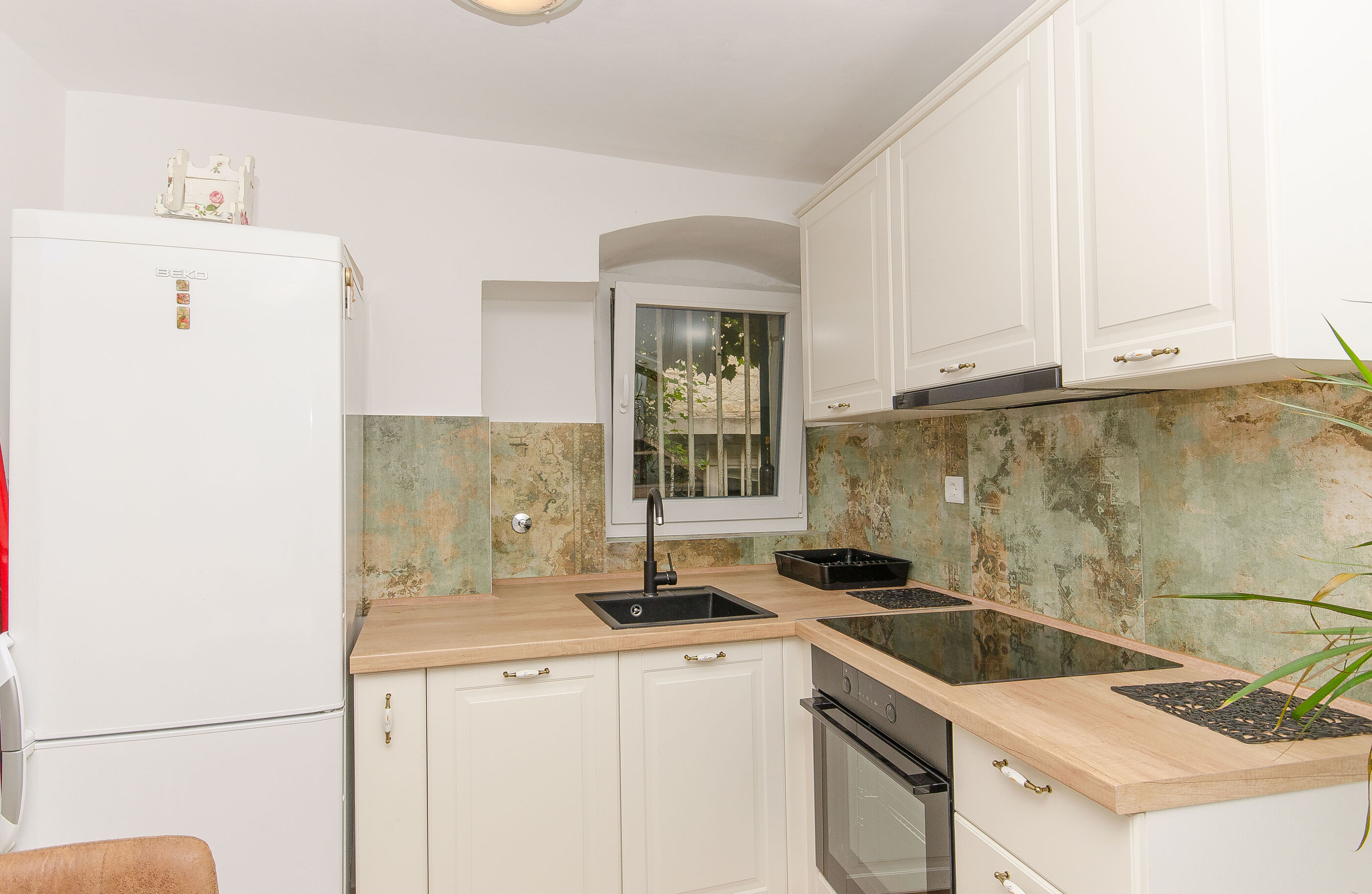 Apartment Sweet Nest 89481-A1