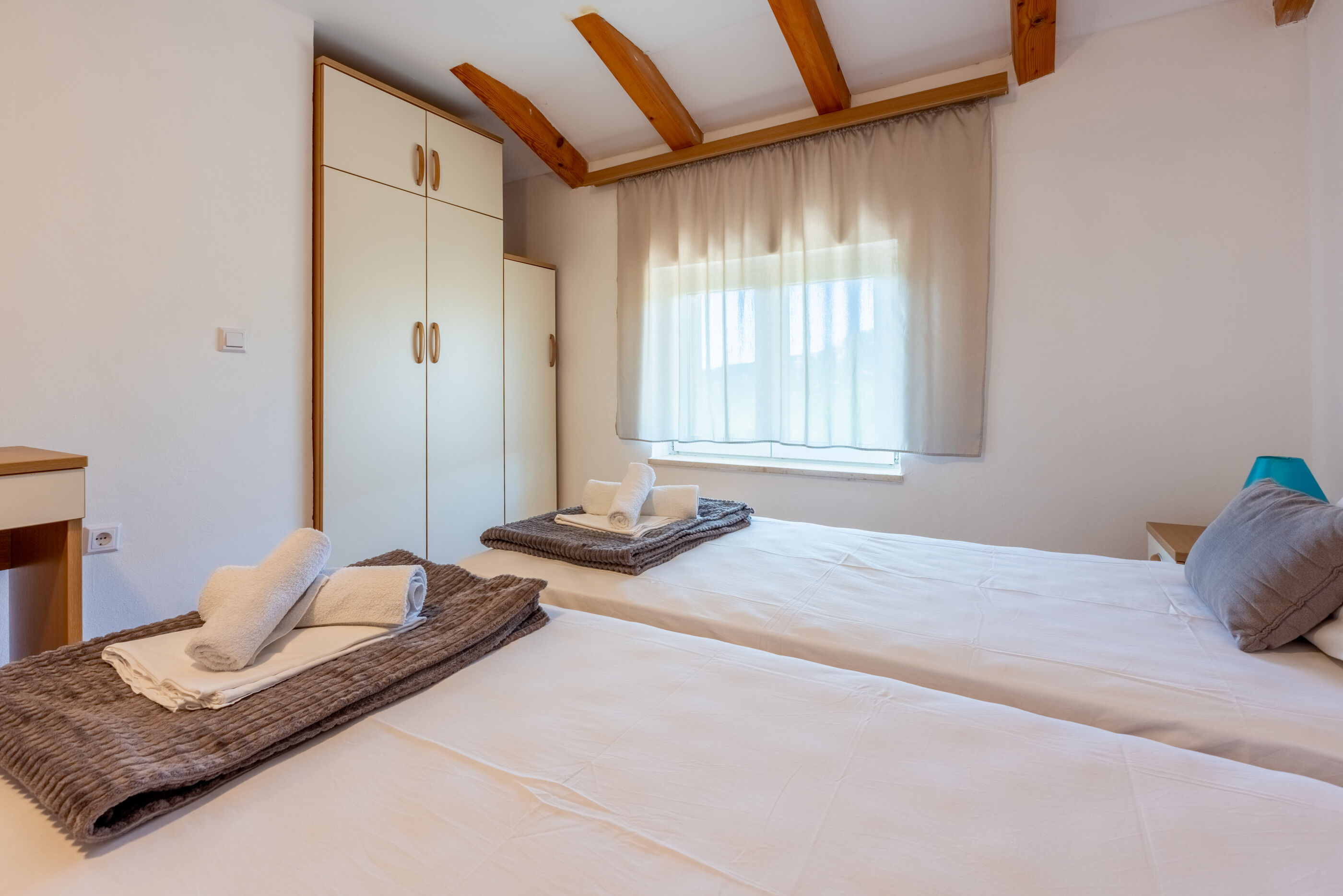 Apartments NEVEN 62696-A1