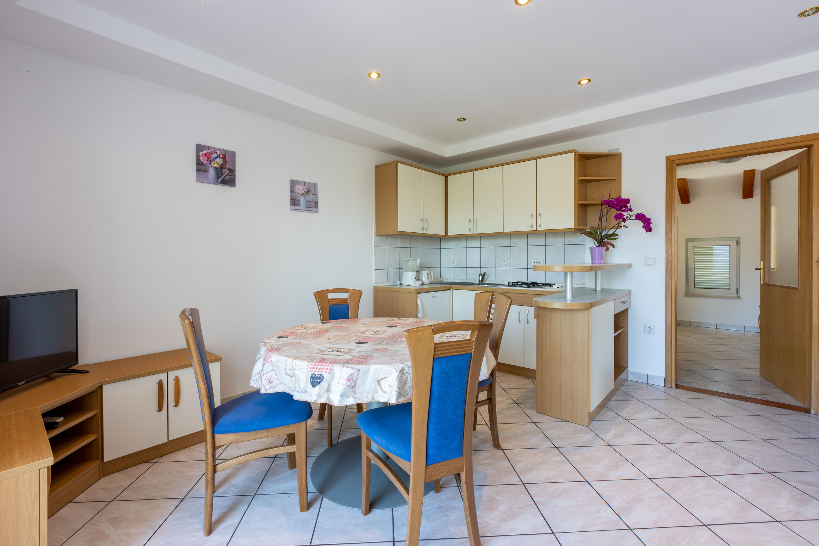 Apartments NEVEN 62696-A2