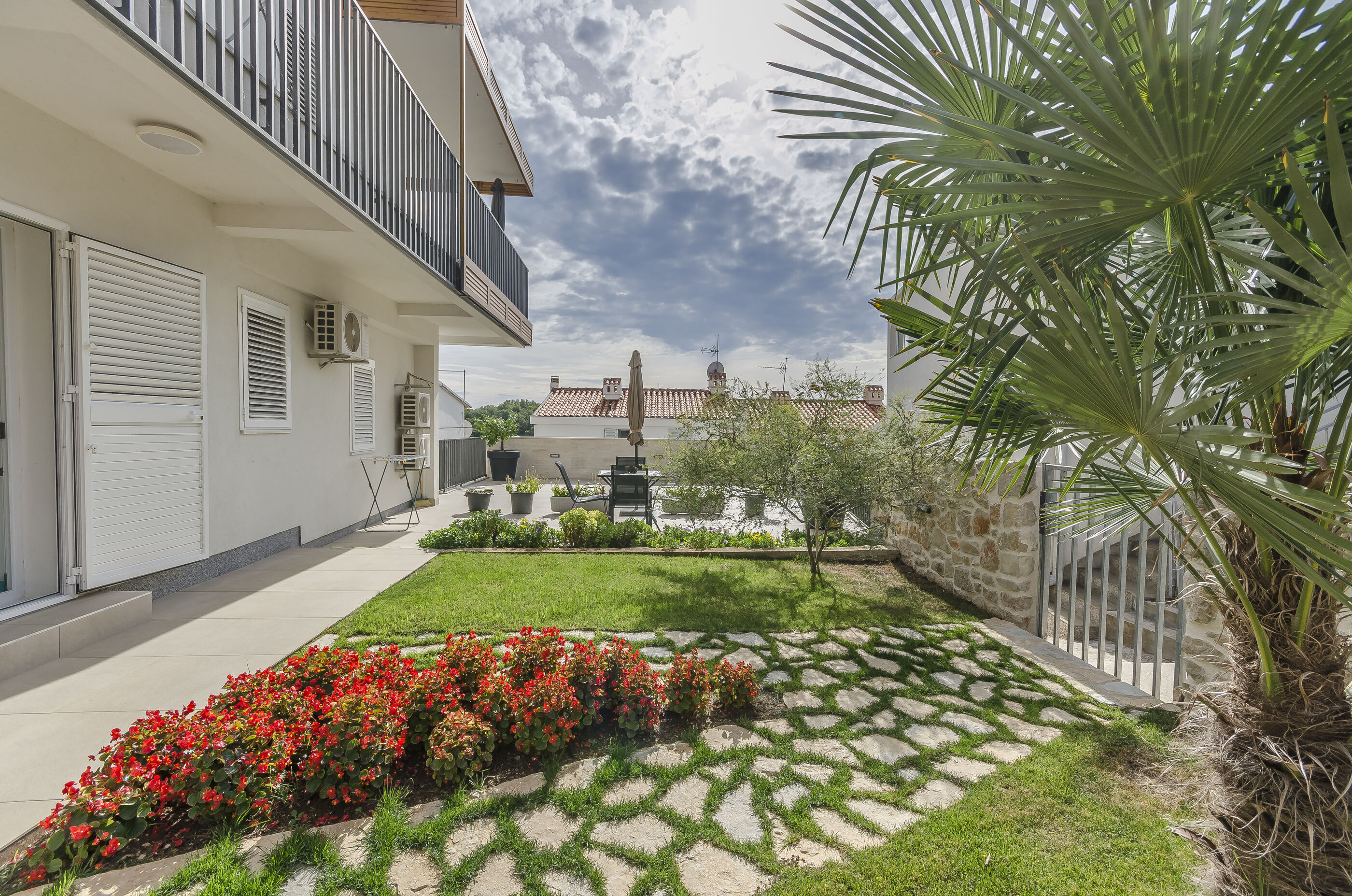 Apartments Tribunj Mali mago 38851-A2