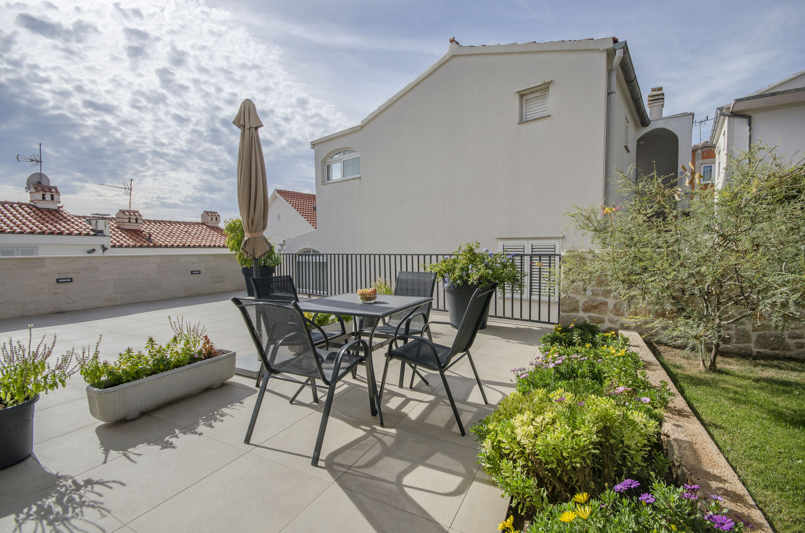 Apartments Tribunj Mali mago 38851-A2