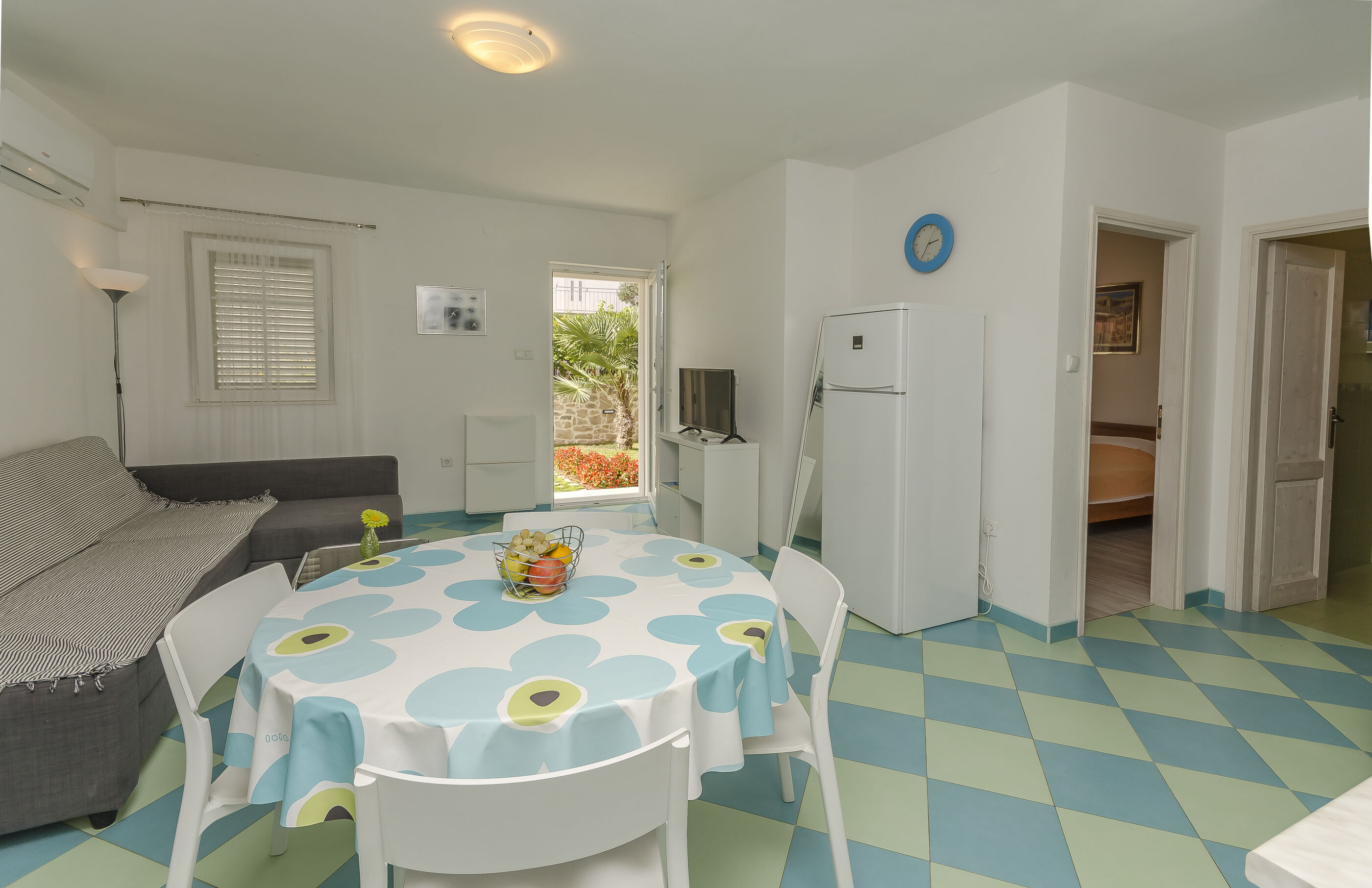 Apartments Tribunj Mali mago 38851-A2