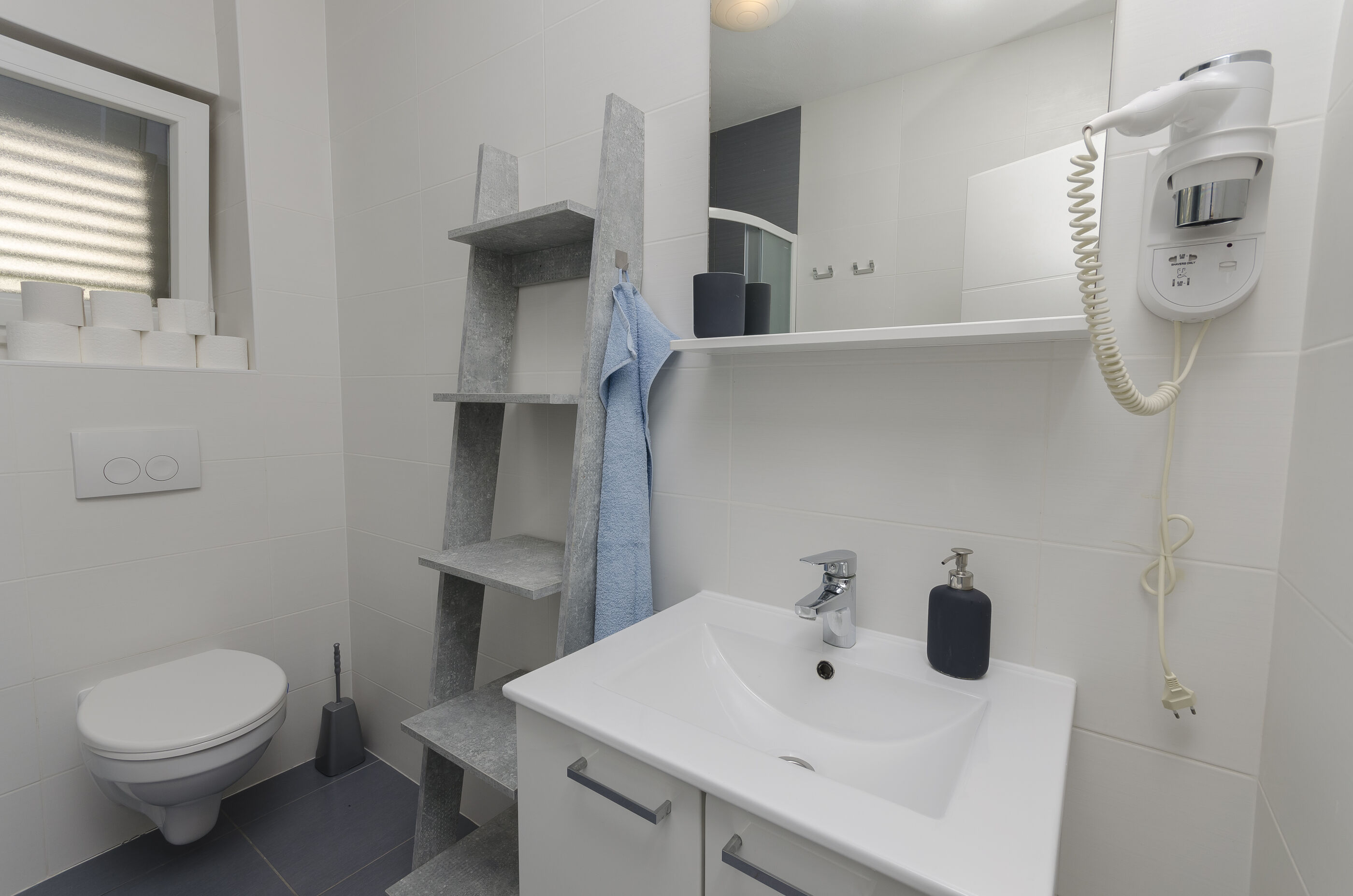 Apartments Tribunj Mali mago 38851-A4