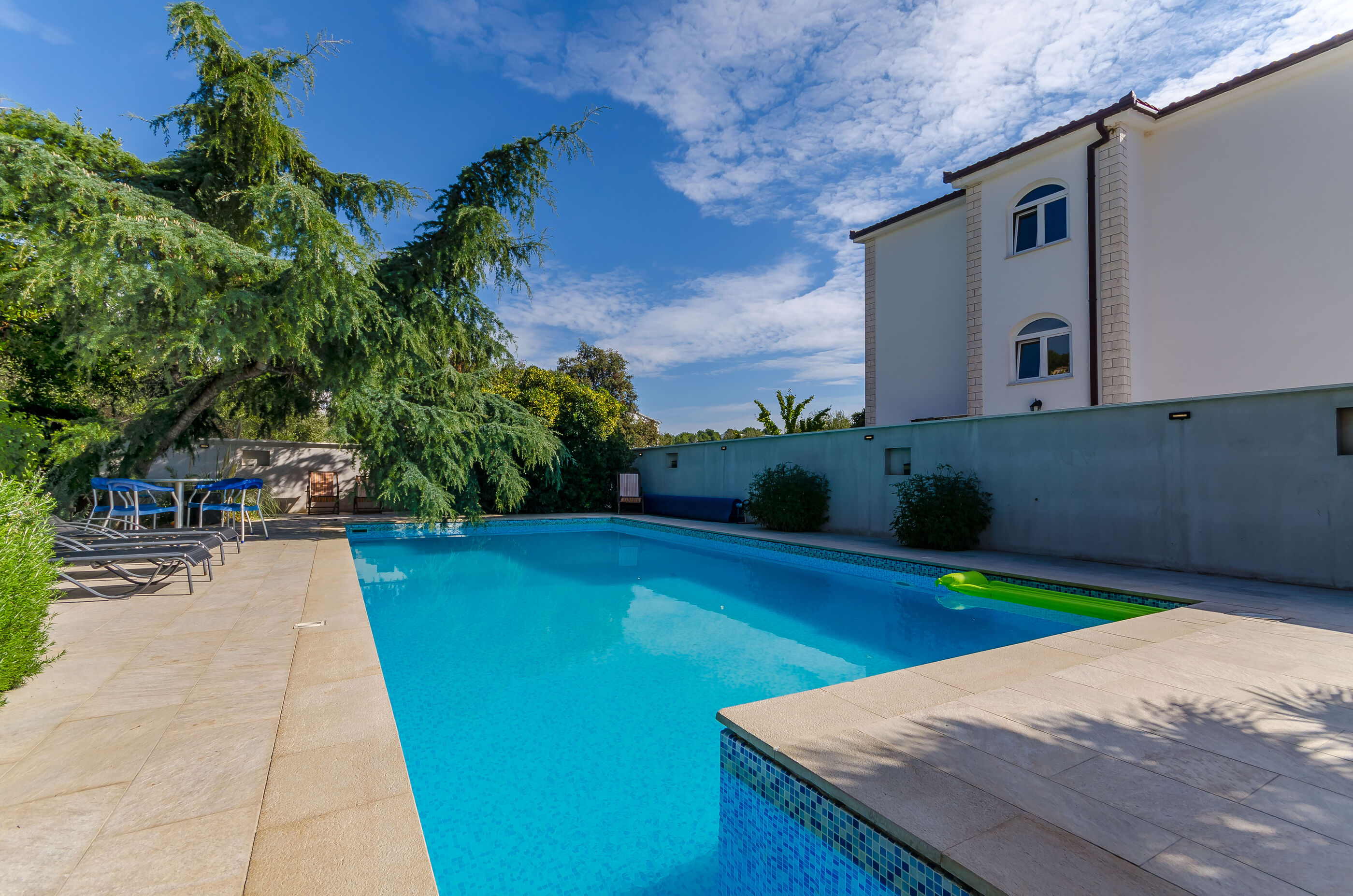 Apartments Milivoj 34421-A1