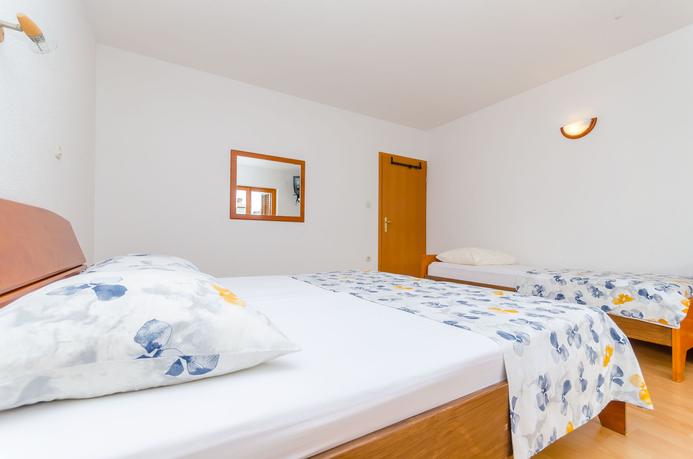 Apartments Milivoj 34421-A1