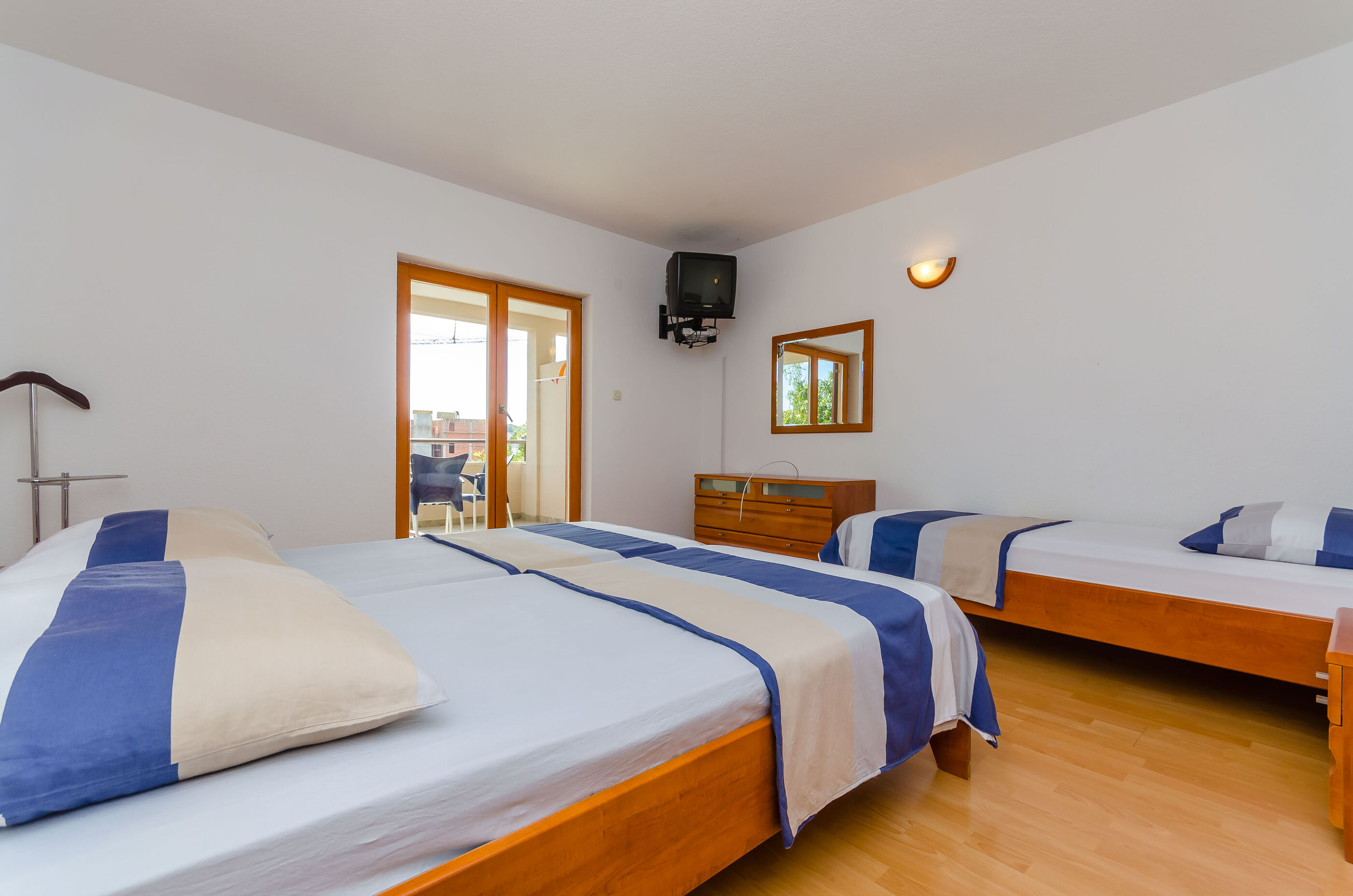 Apartments Milivoj 34421-A2