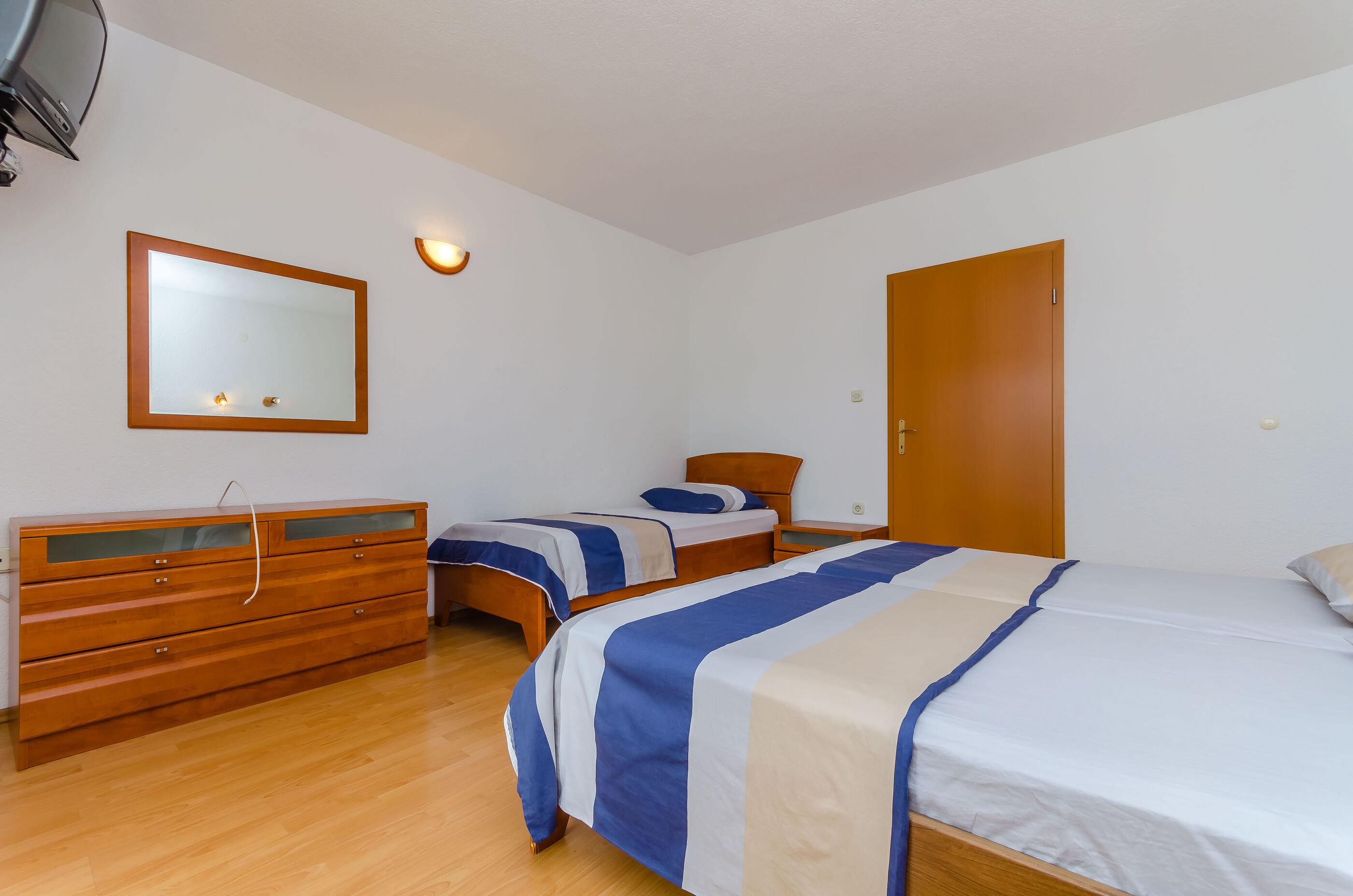 Apartments Milivoj 34421-A2