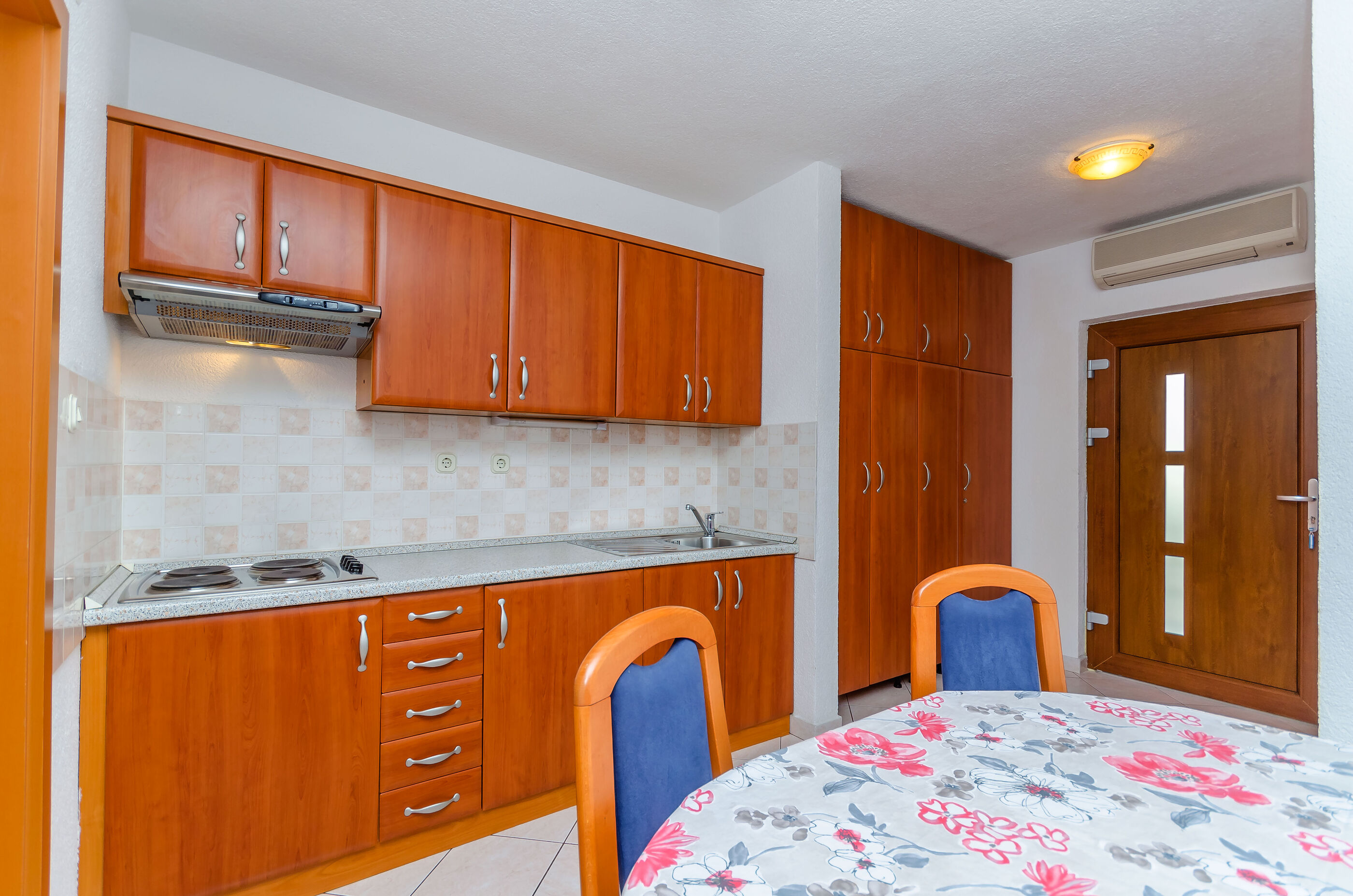 Apartments Milivoj 34421-A2