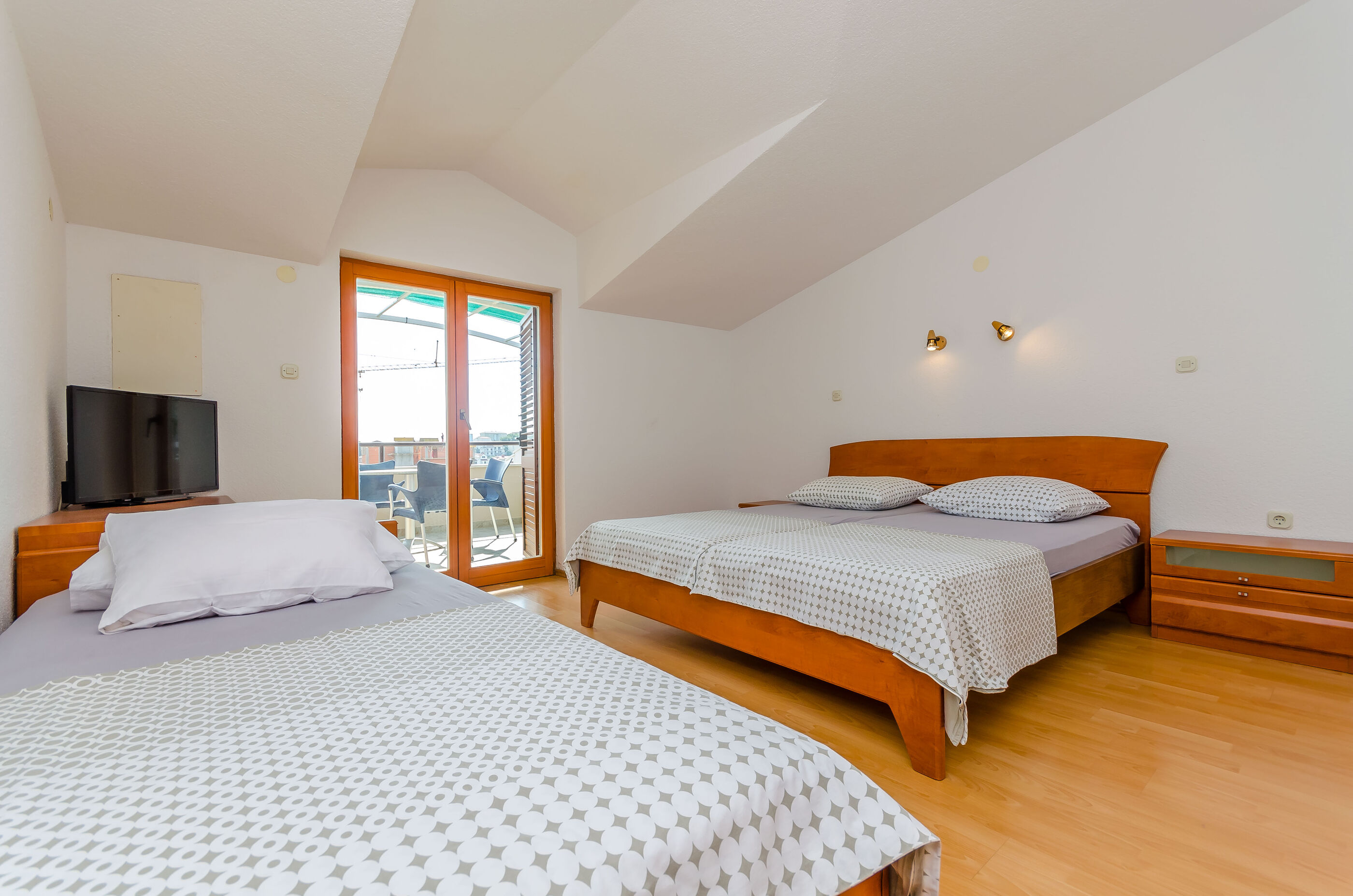 Apartments Milivoj 34421-A3