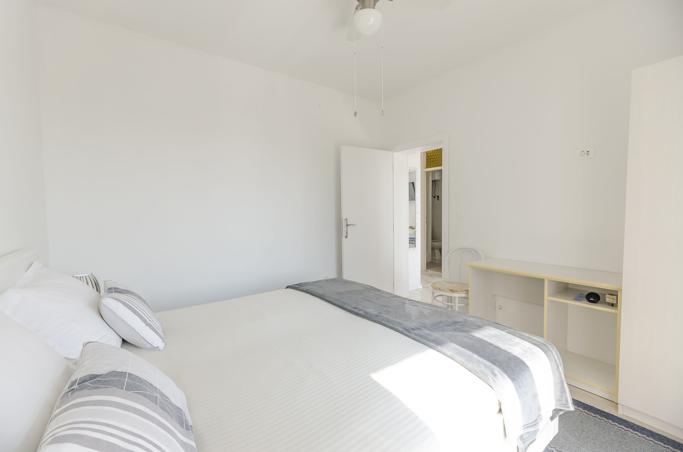 Apartments and Rooms On the Beach 10711-A2
