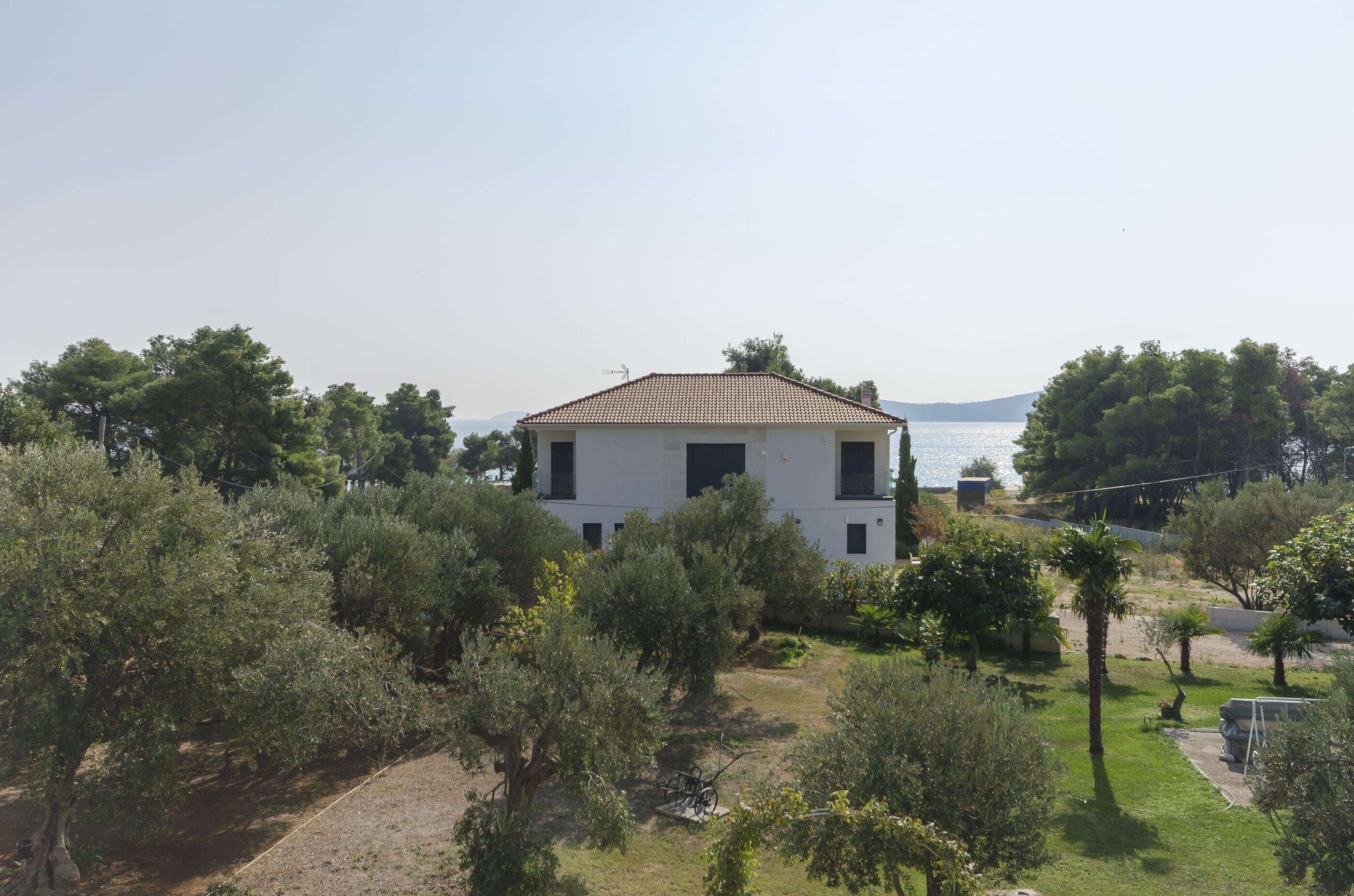 Apartments and Rooms On the Beach 10711-A2