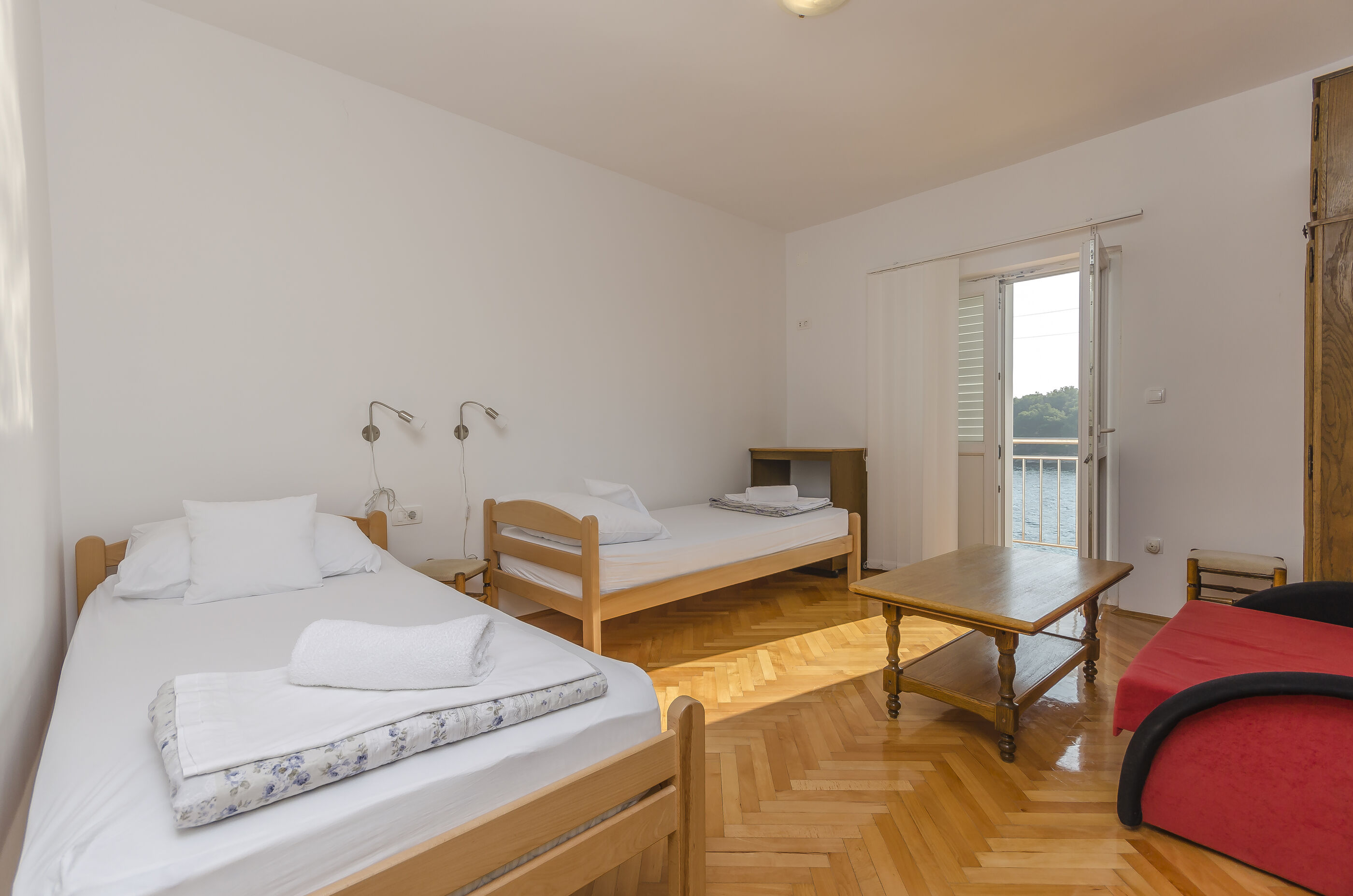 Apartment Slobodan by the sea 89661-A1