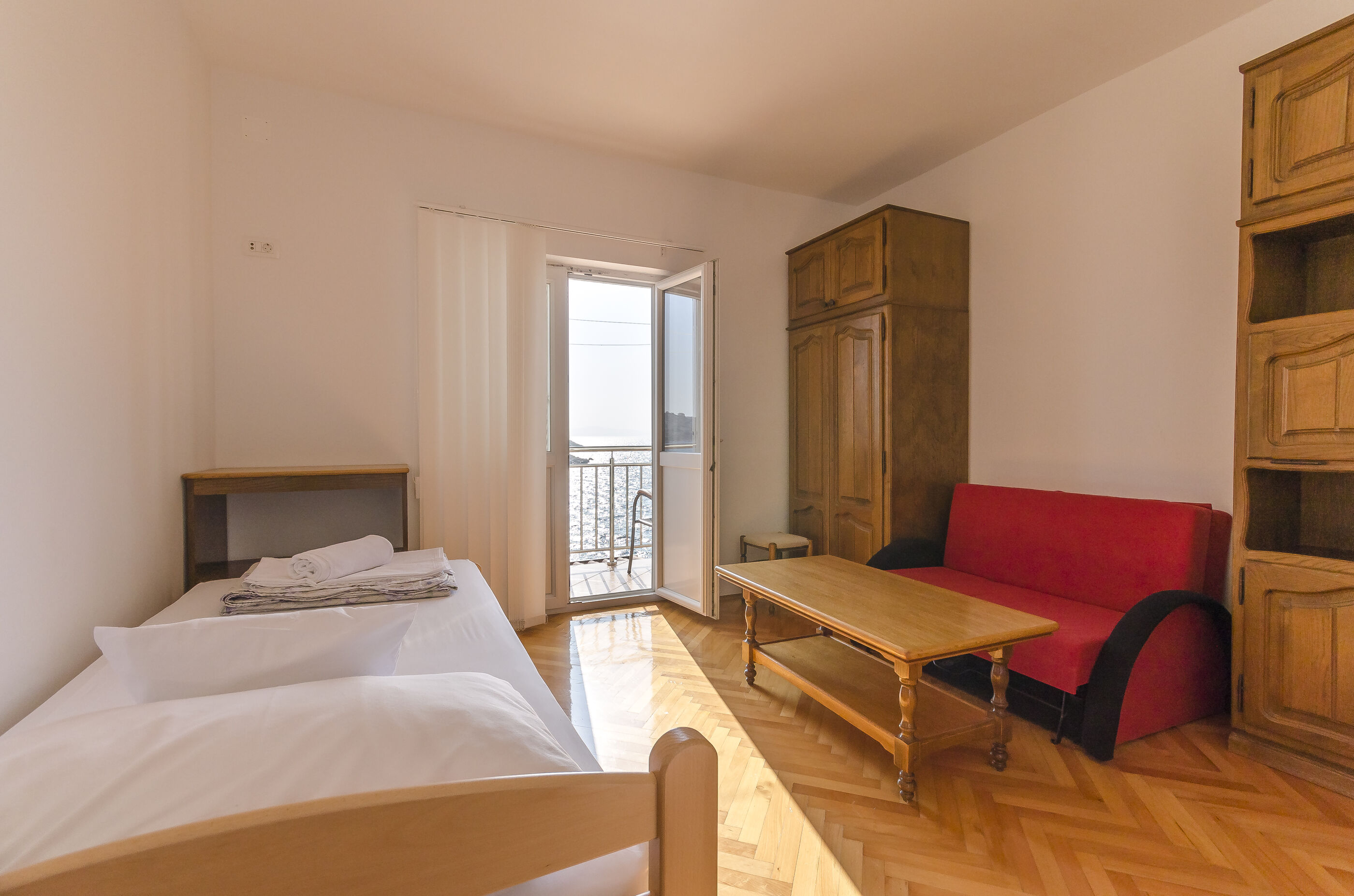Apartment Slobodan by the sea 89661-A1