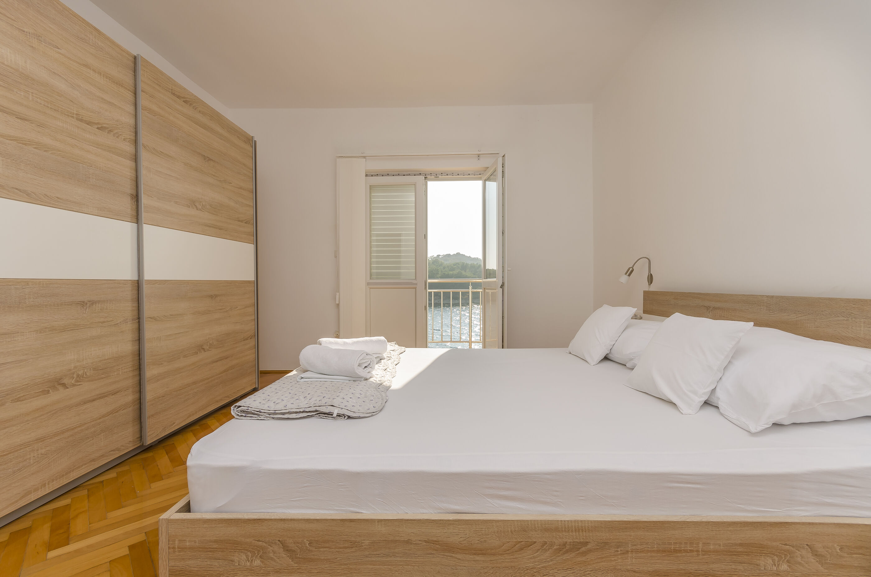 Apartment Slobodan by the sea 89661-A1