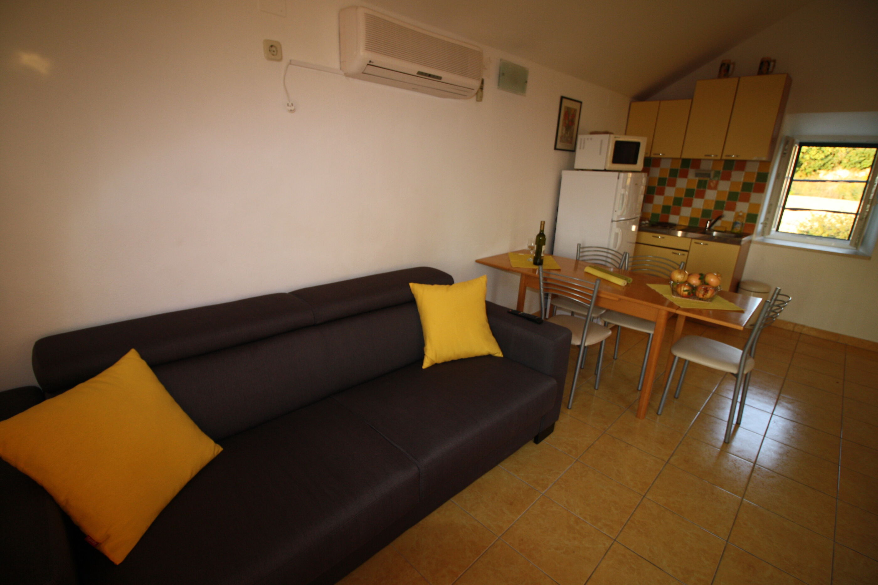 Apartment and Room Lada 89611-A1