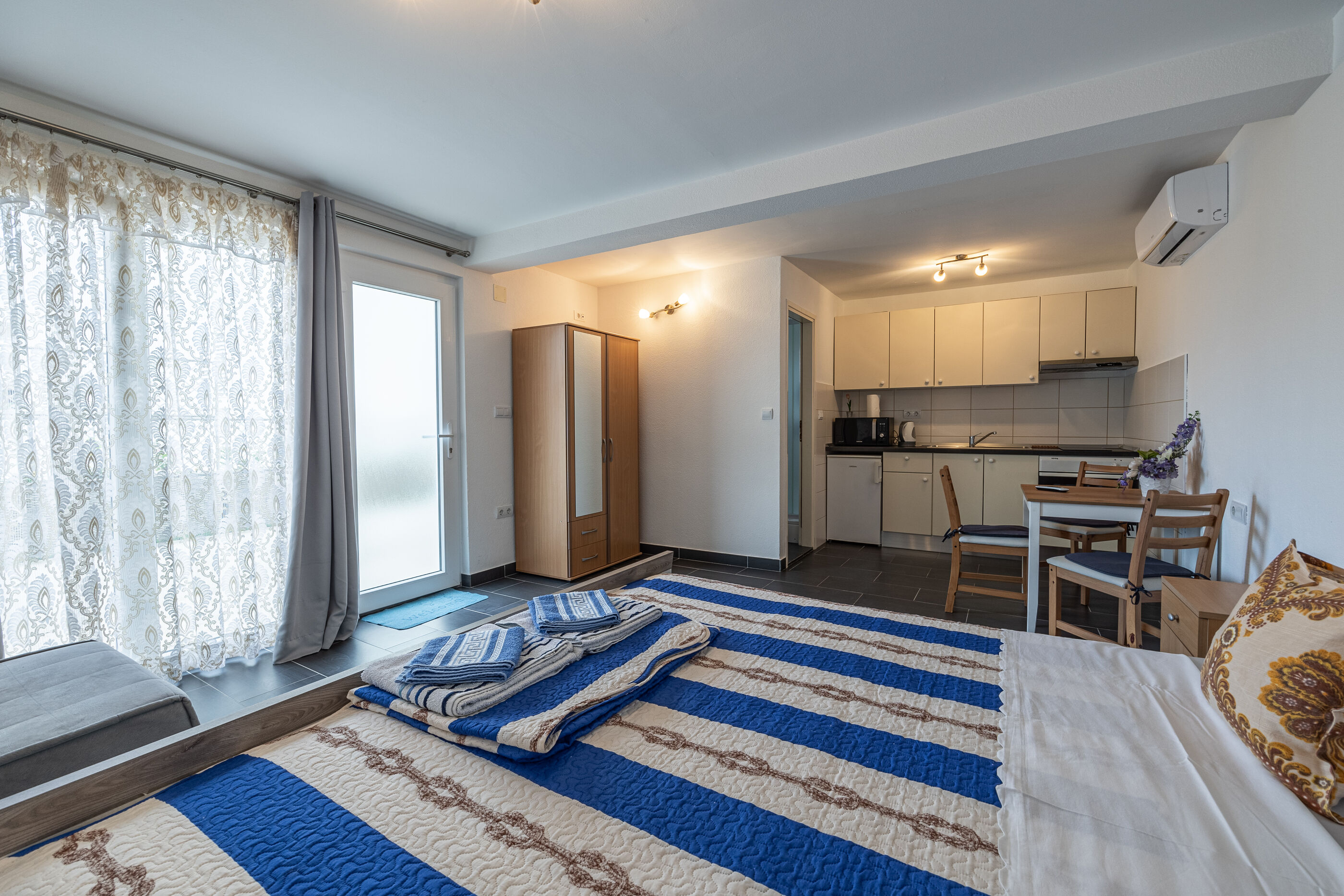 Apartments Small pleasure 89511-A1