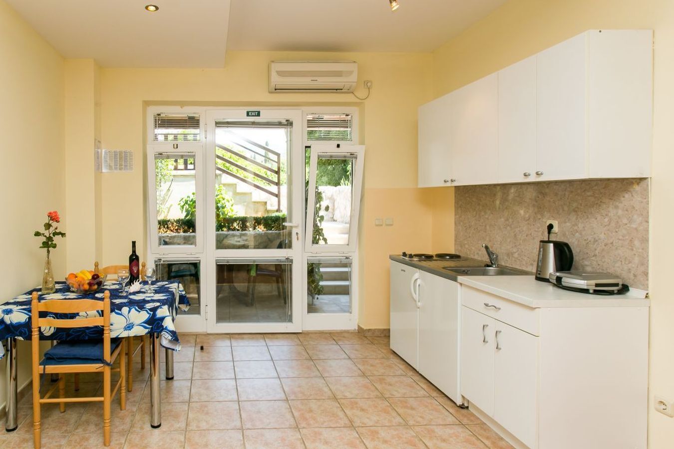 Apartments Milenko 52771-A3