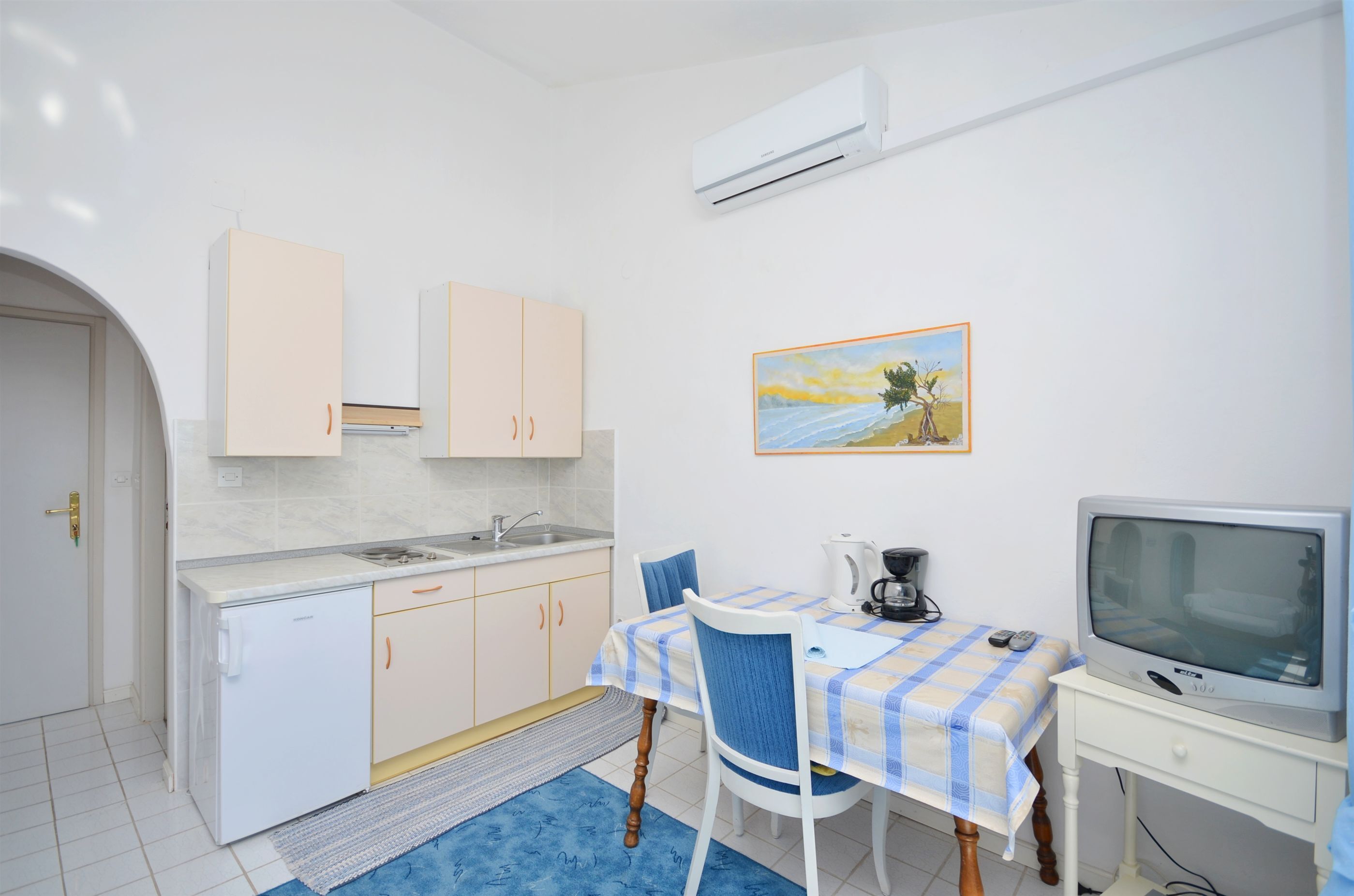 Apartments and Rooms On the Beach 10711-A4