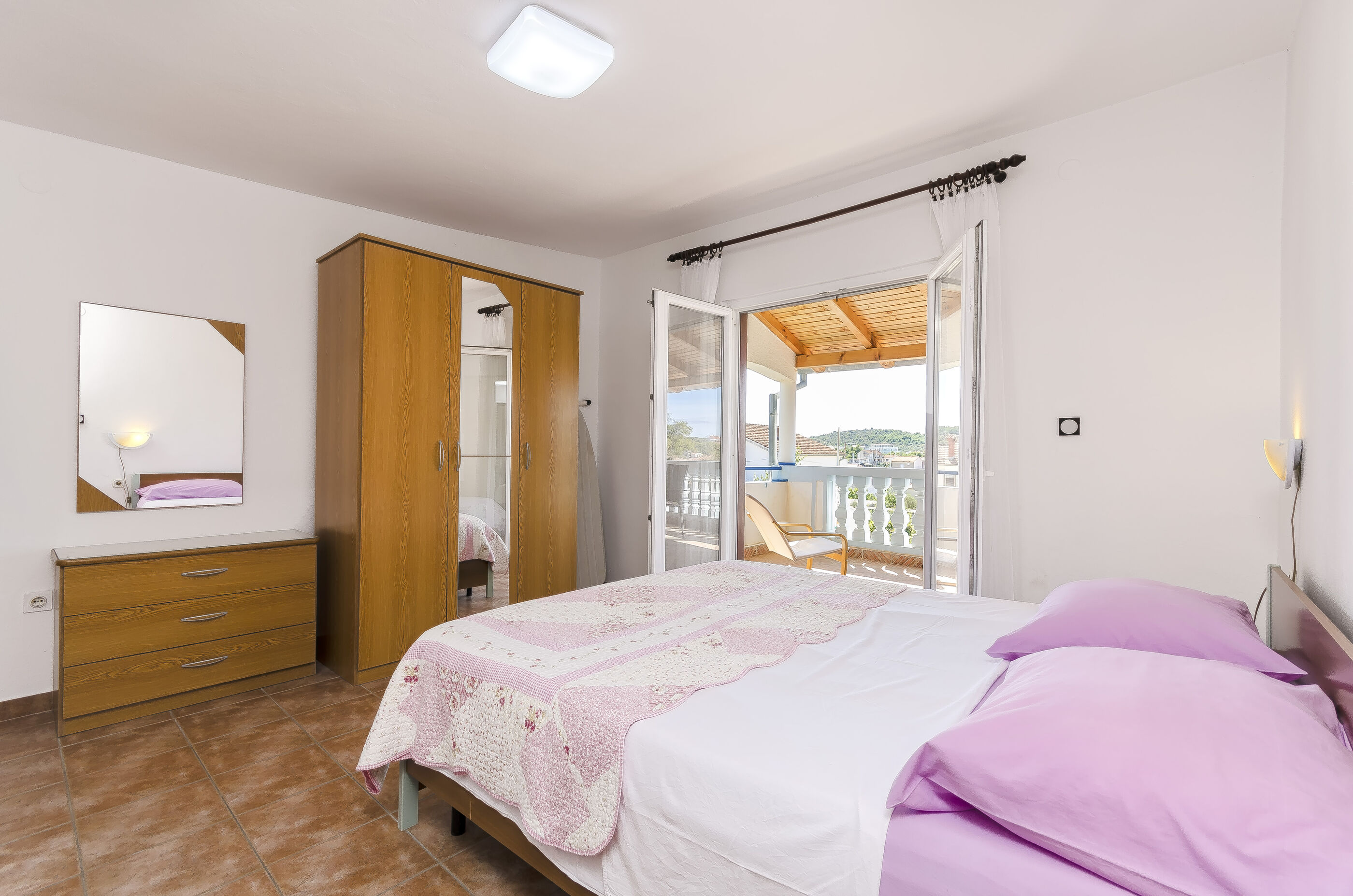 Apartments Jerko 89601-A2
