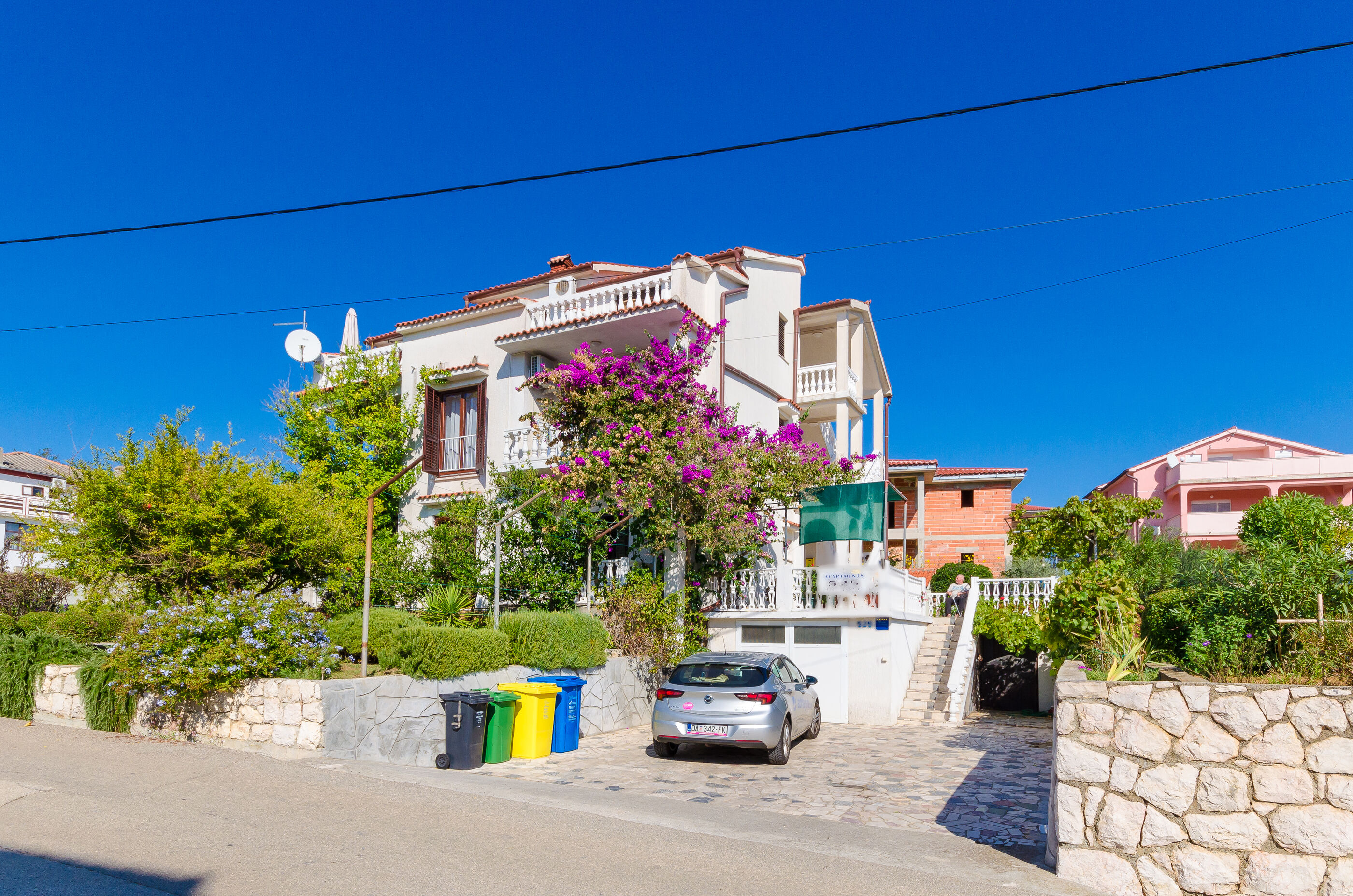 Apartments Ljubica J 89951-A1