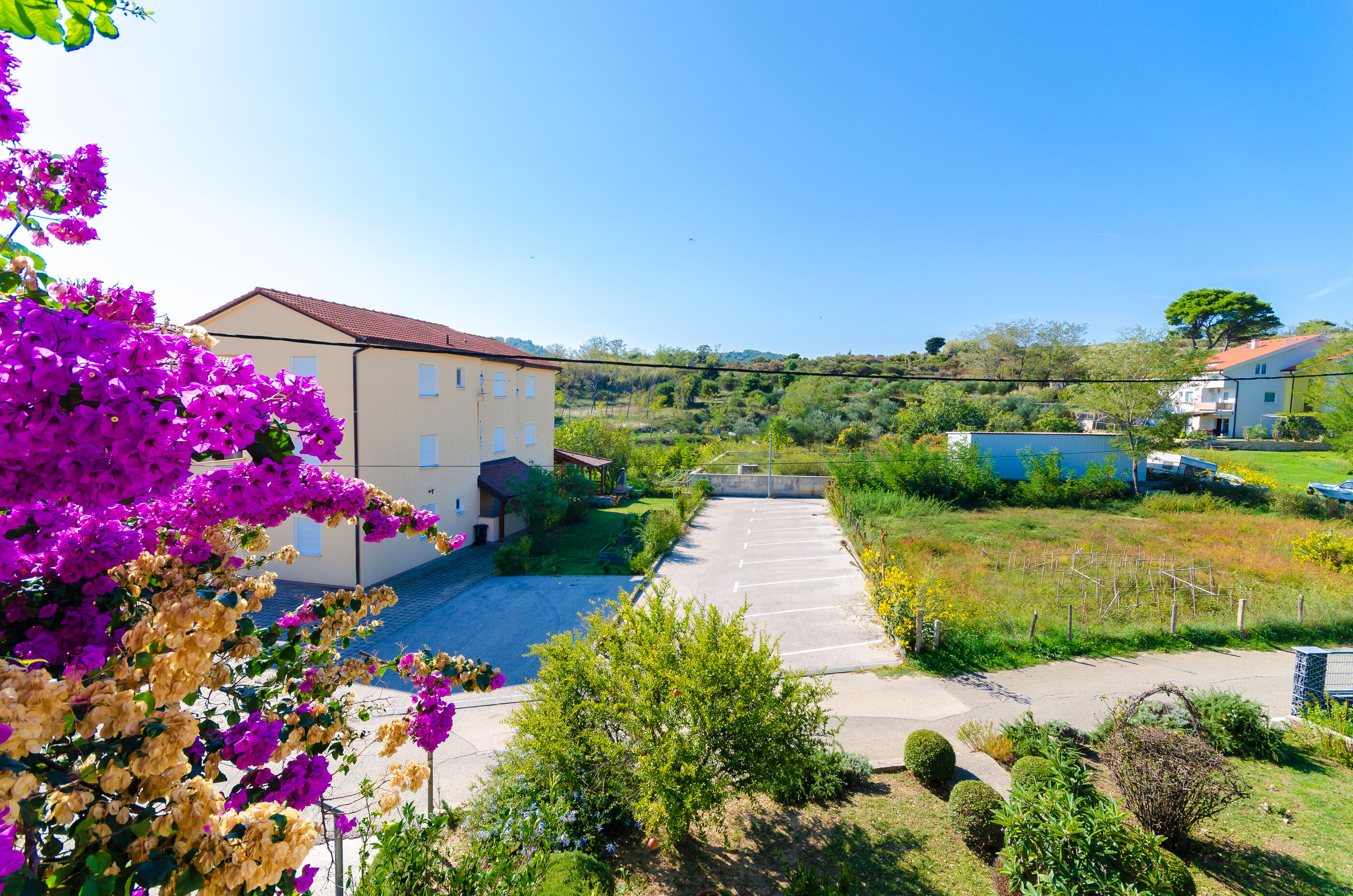 Apartments Ljubica J 89951-A1