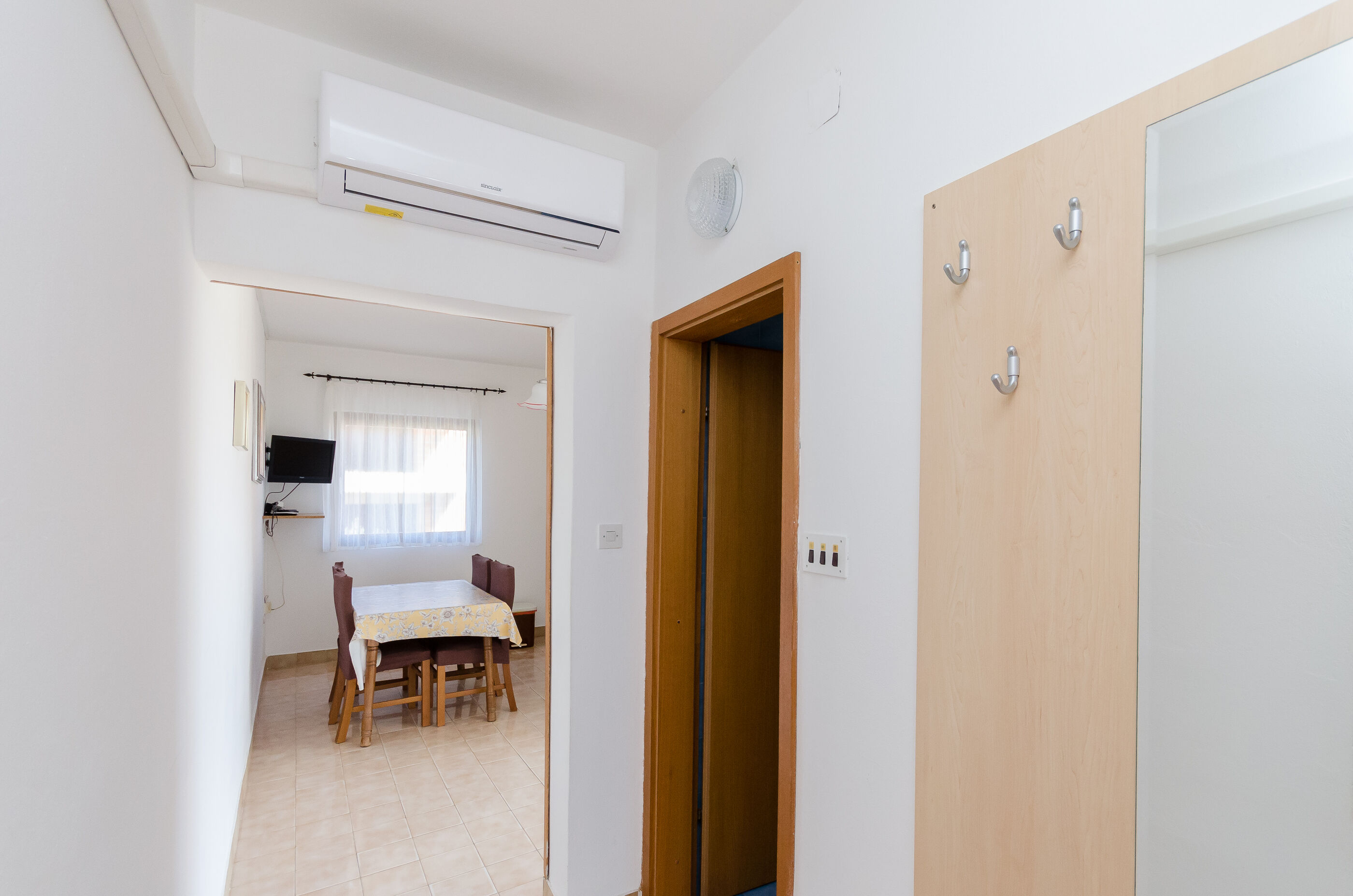 Apartments Ljubica J 89951-A1