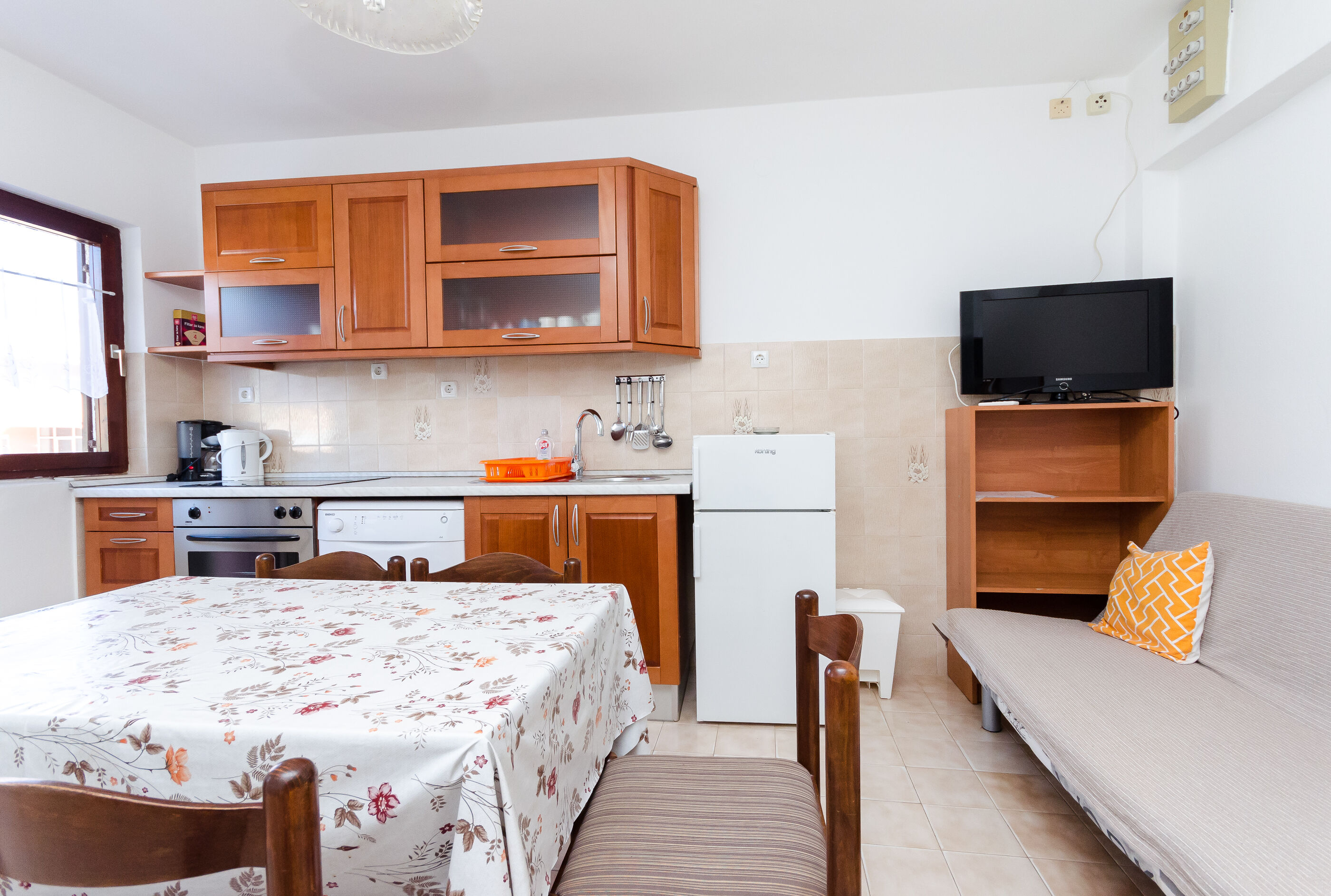 Apartments Ljubica J 89951-A2