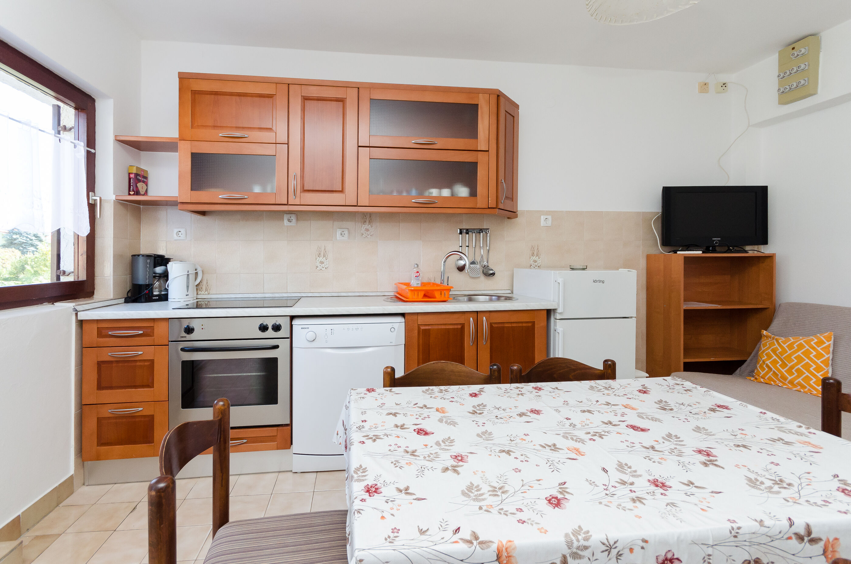 Apartments Ljubica J 89951-A2