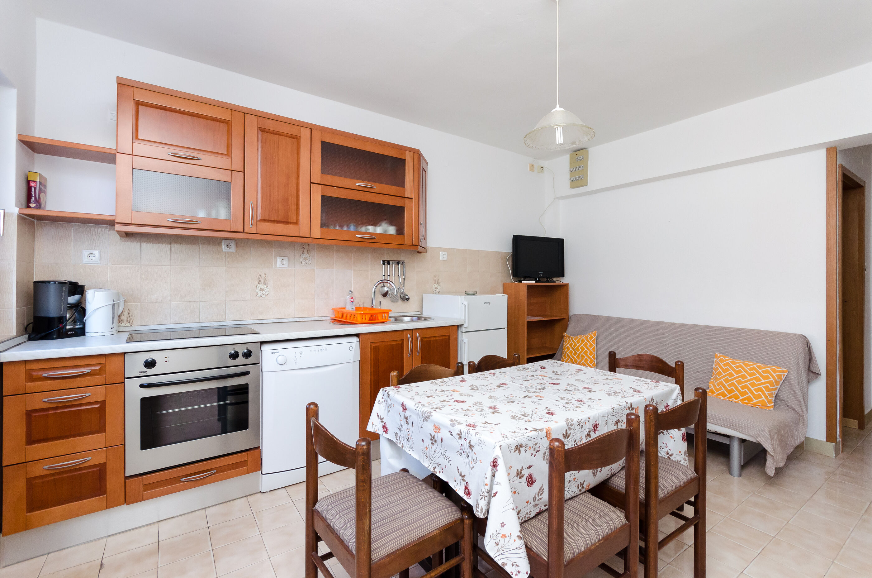 Apartments Ljubica J 89951-A2