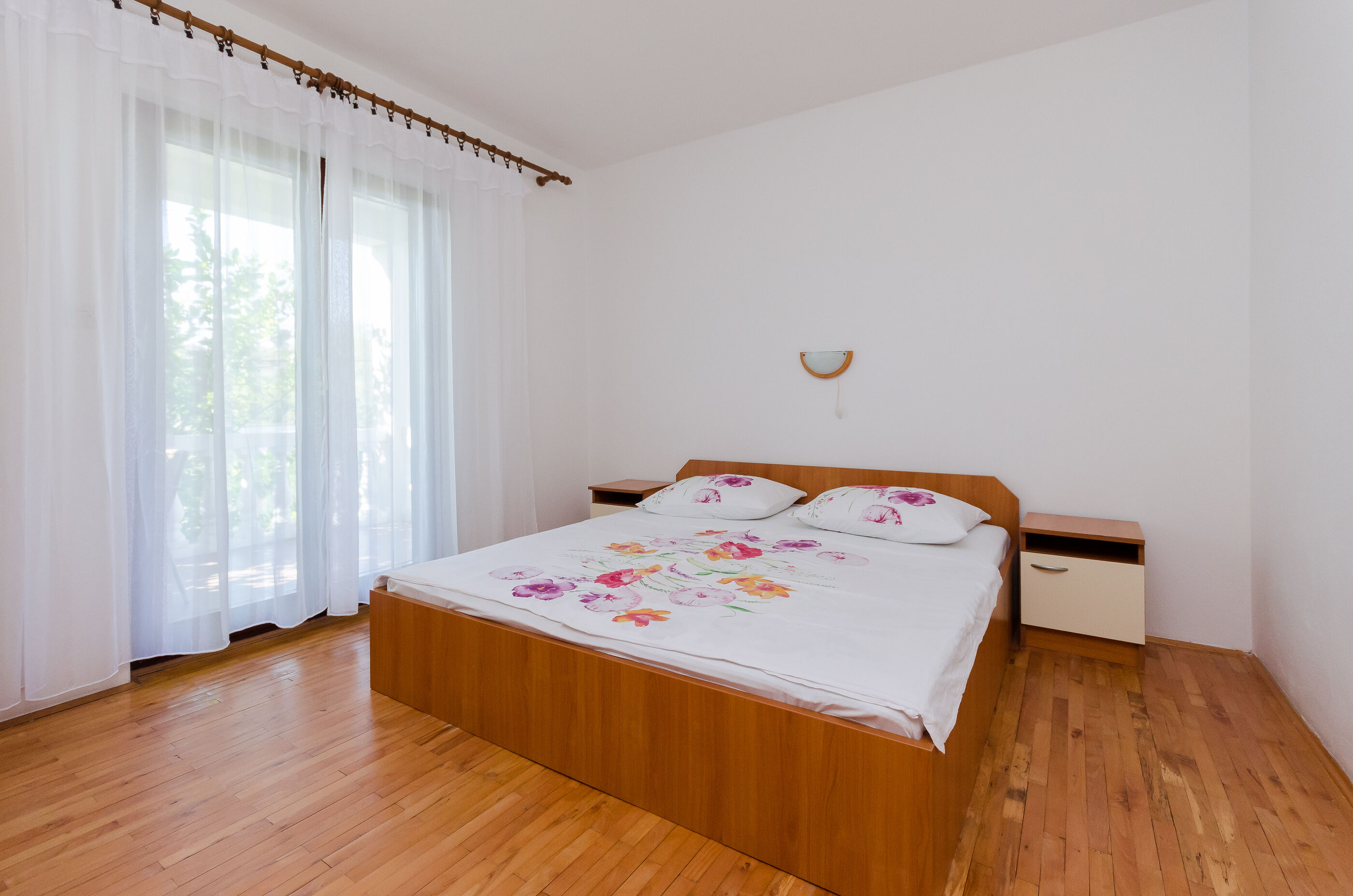 Apartments Ljubica J 89951-A2