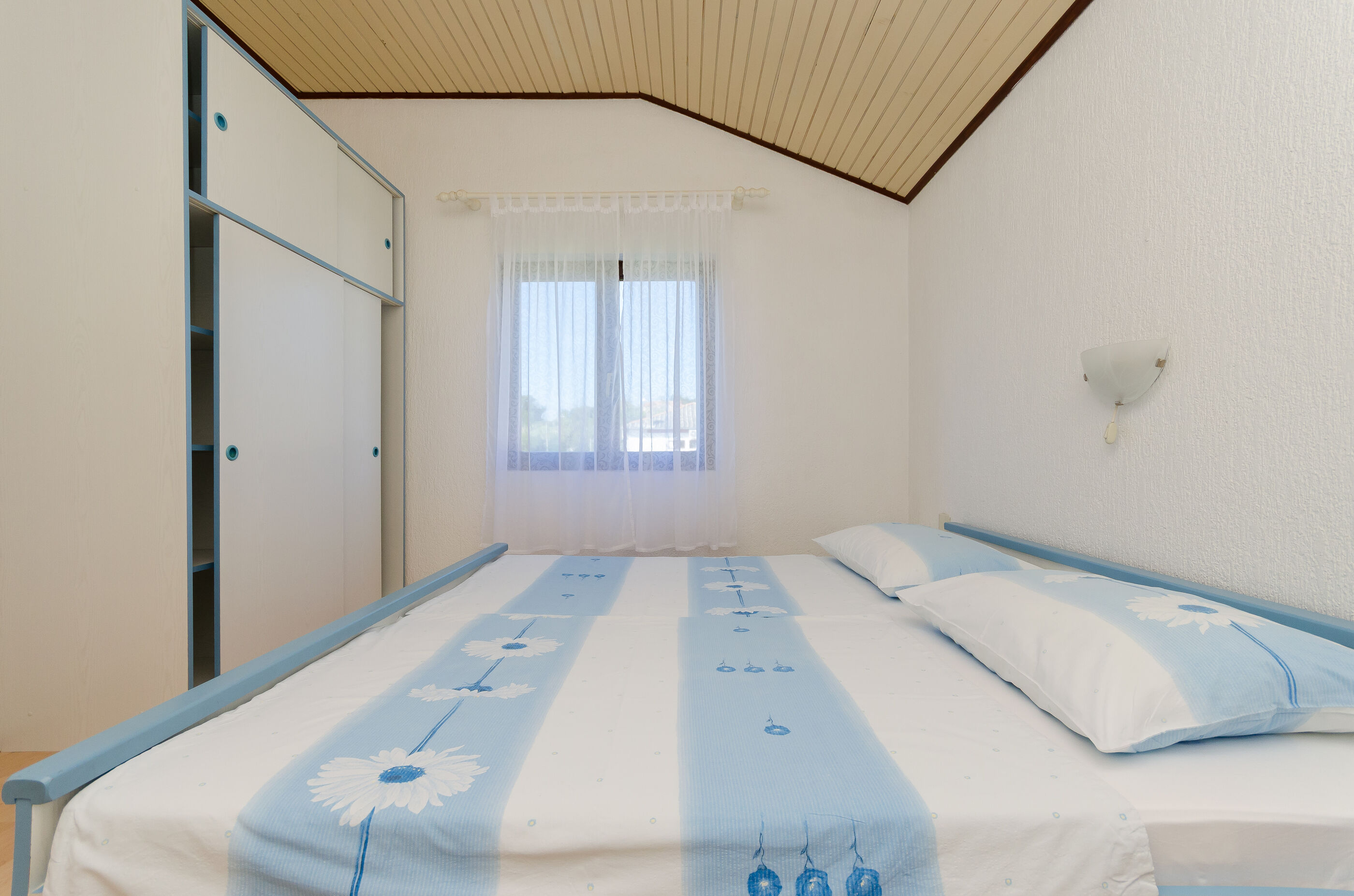 Apartments Ljubica J 89951-A4