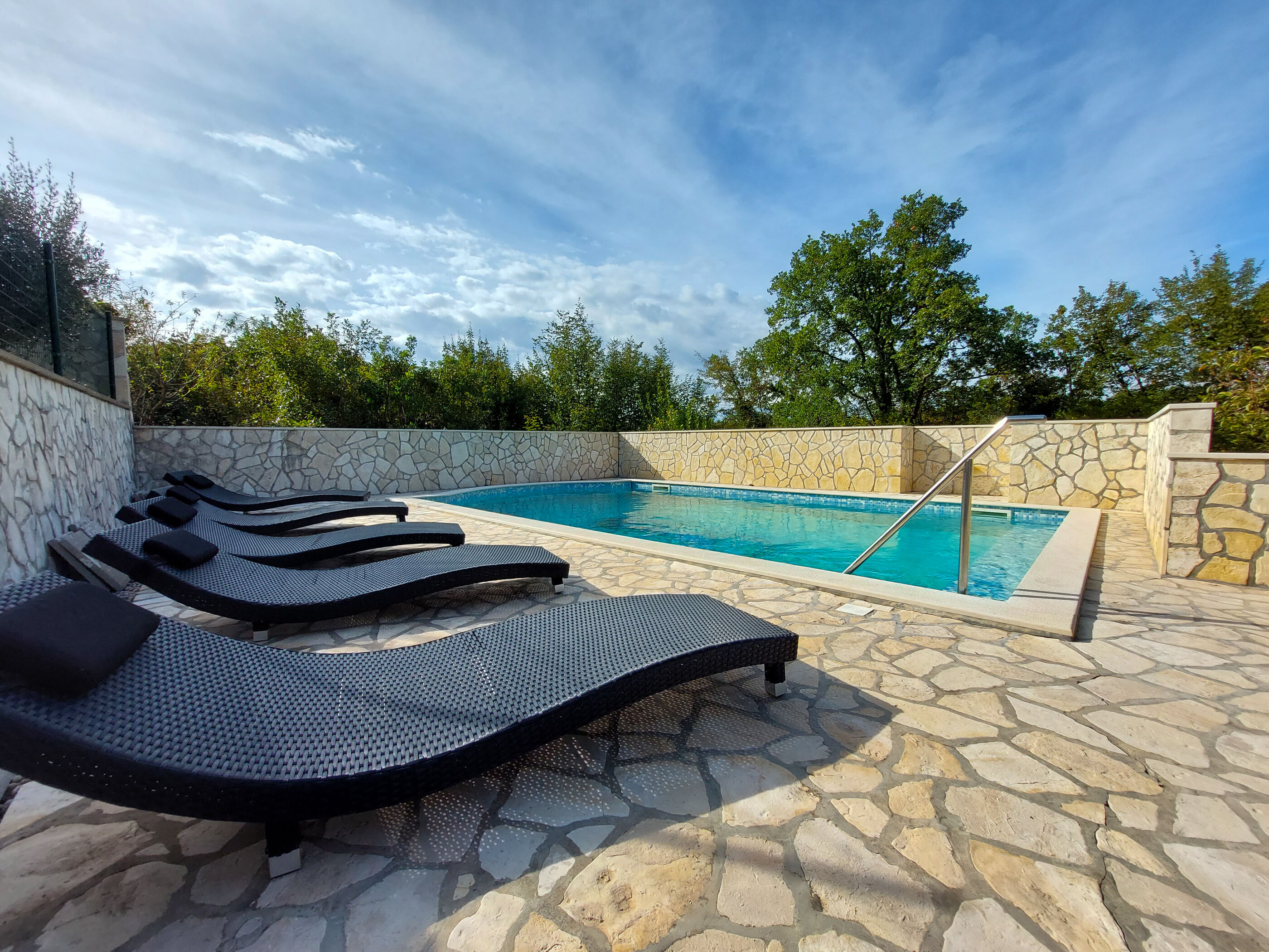 Apartments Nono 82341-A2
