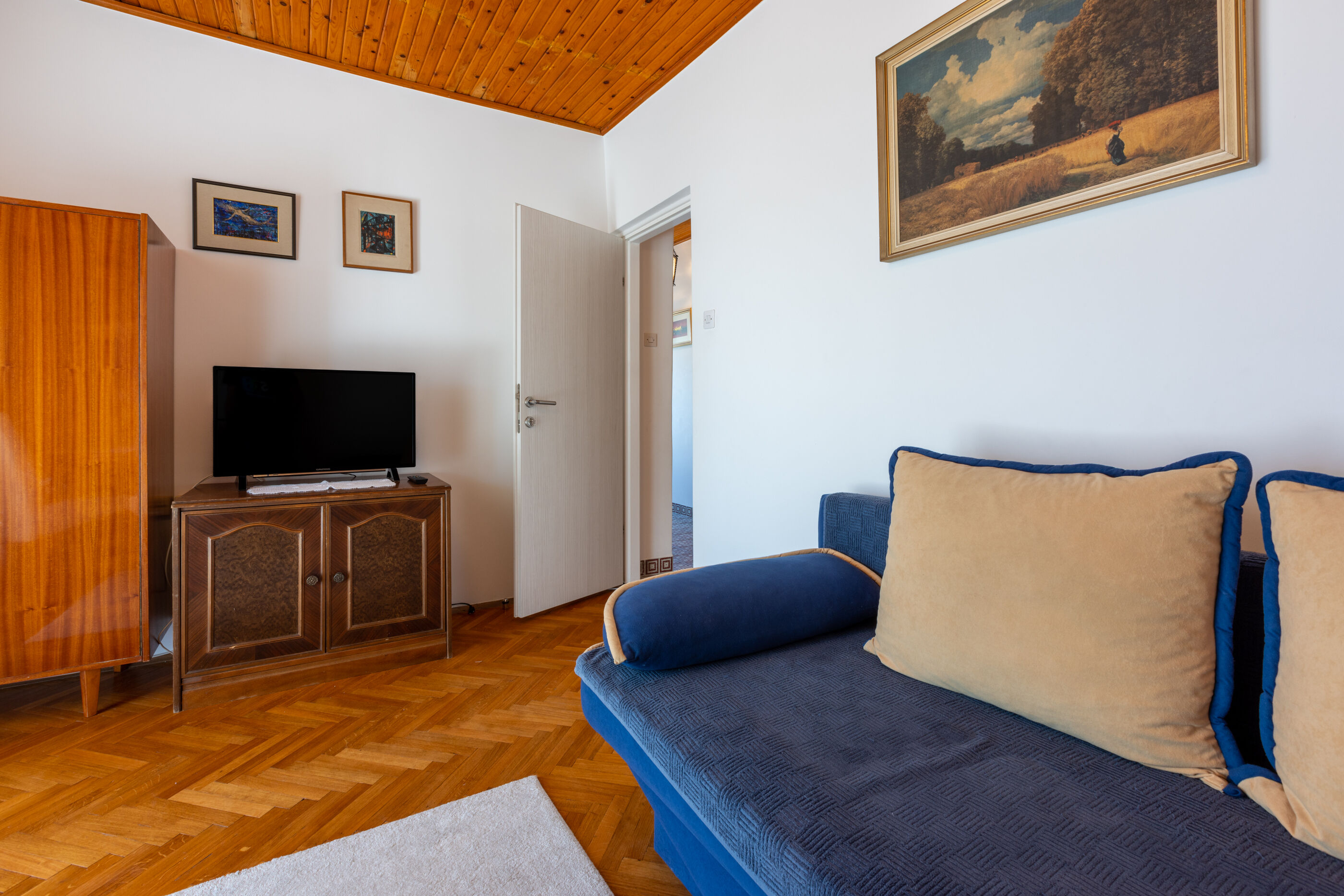 Apartments Hinic 62654-A2
