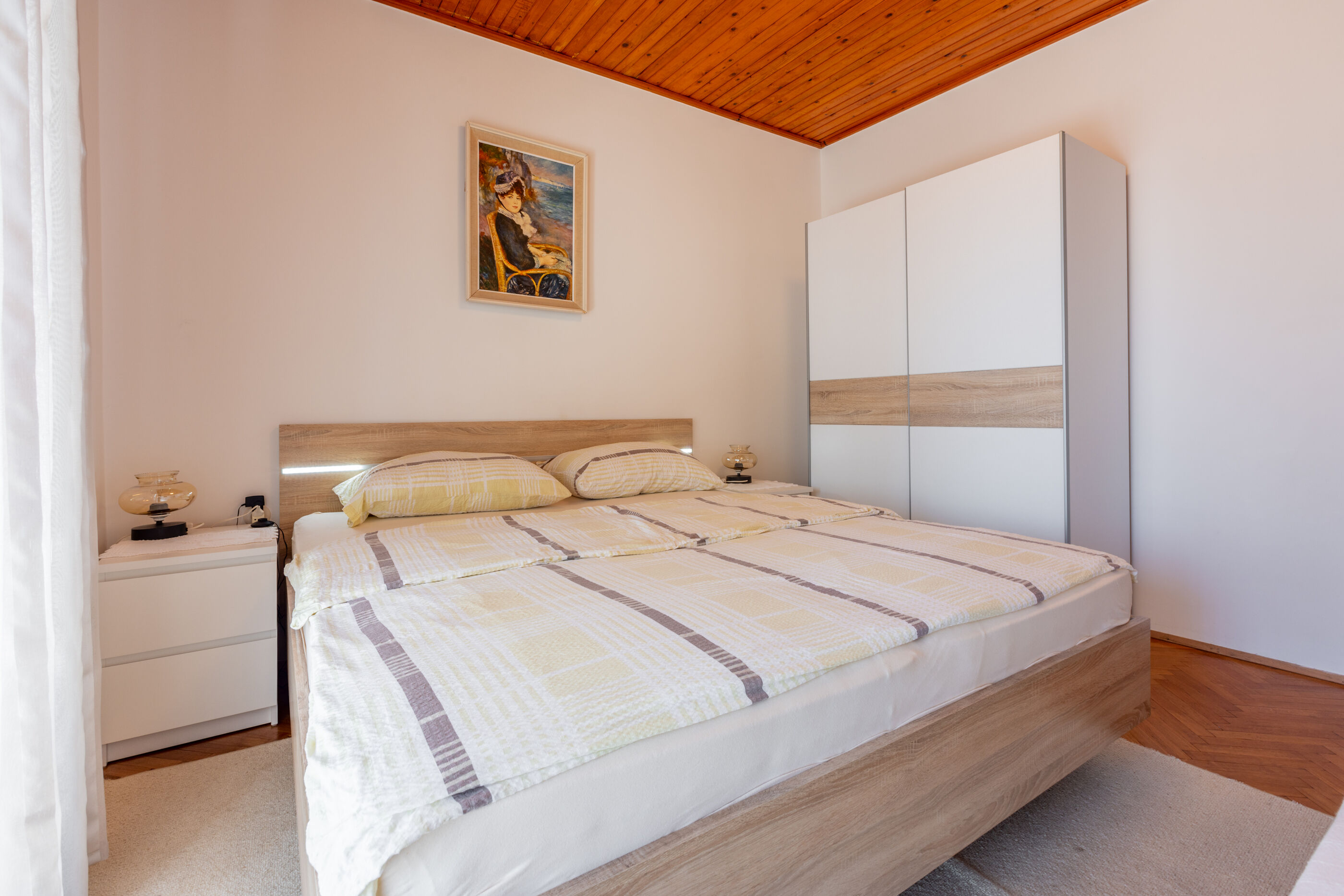 Apartments Hinic 62654-A2