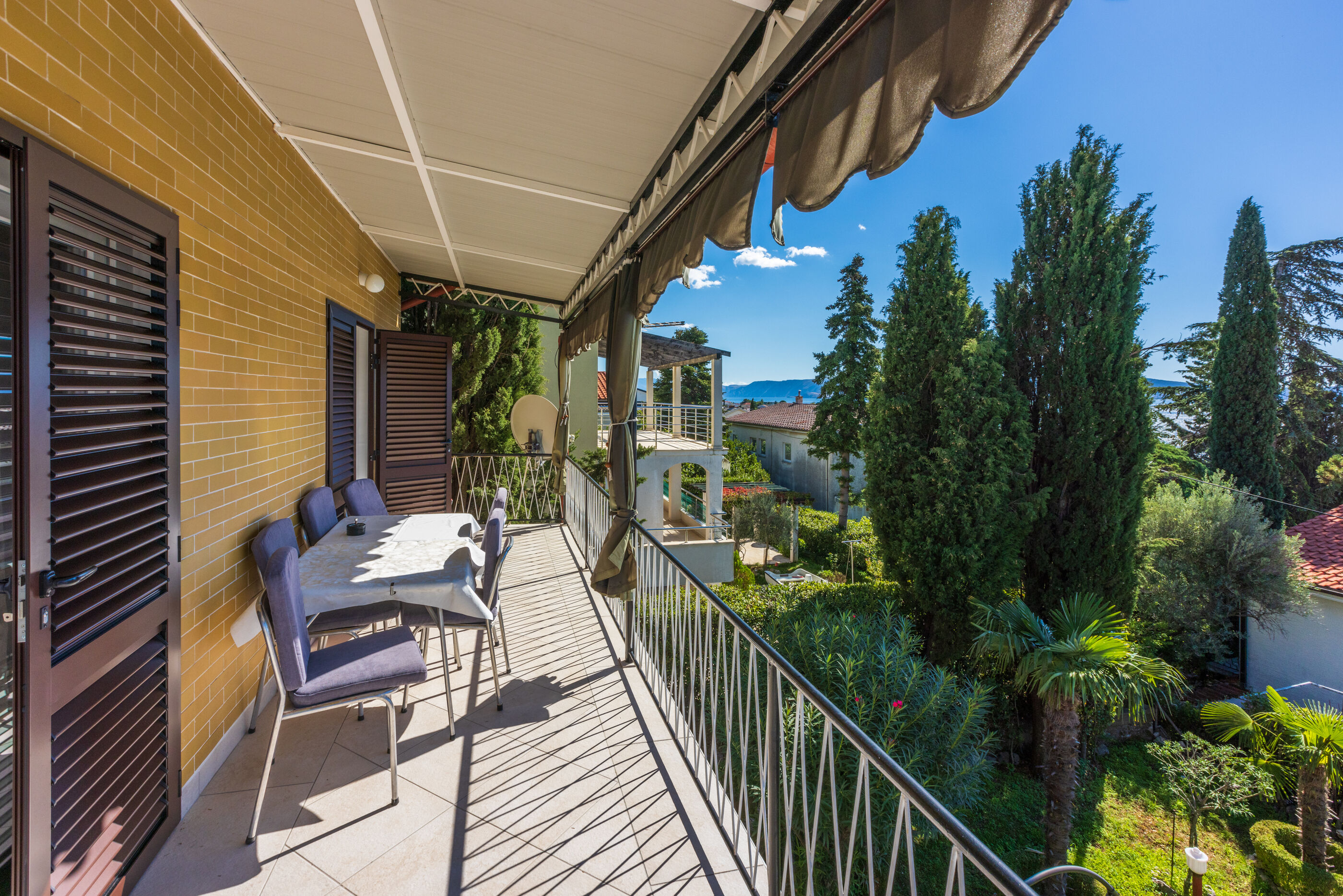Apartments Hinic 62654-A2