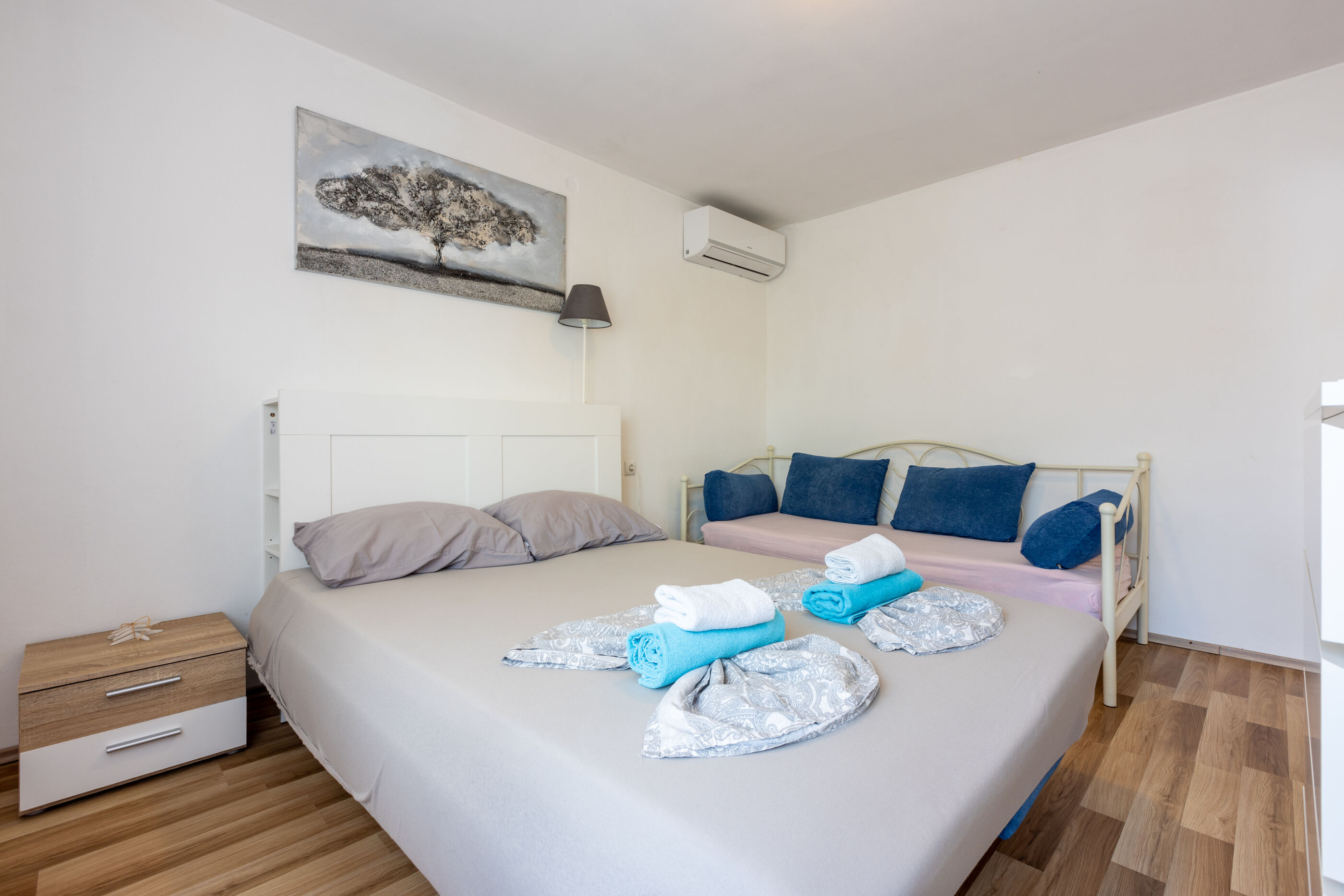 Apartments Alenka 62858-A2